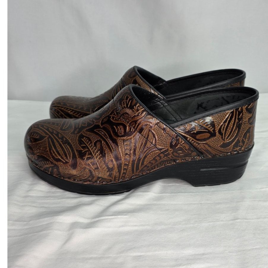 Dansko Dansko Brown Tooled Leather Clogs Embossed Slip On Shoes Size US 10.5 / IT 40.5 - 4 Thumbnail