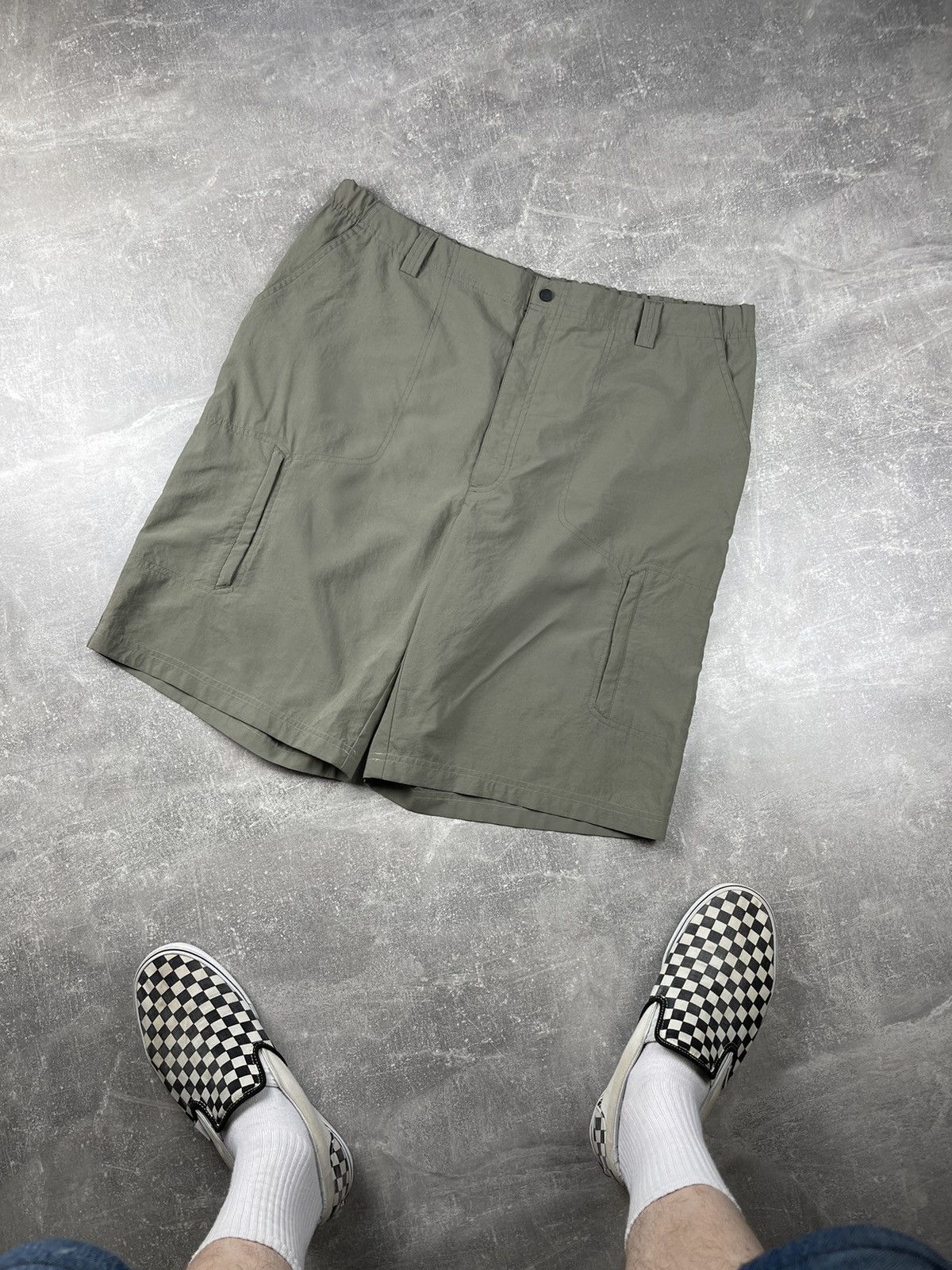 Nike ACG Nike ACG Outdoor Khaki Polyester Cargo Shorts Gorpcore Size US 38 / EU 54 - 1 Thumbnail