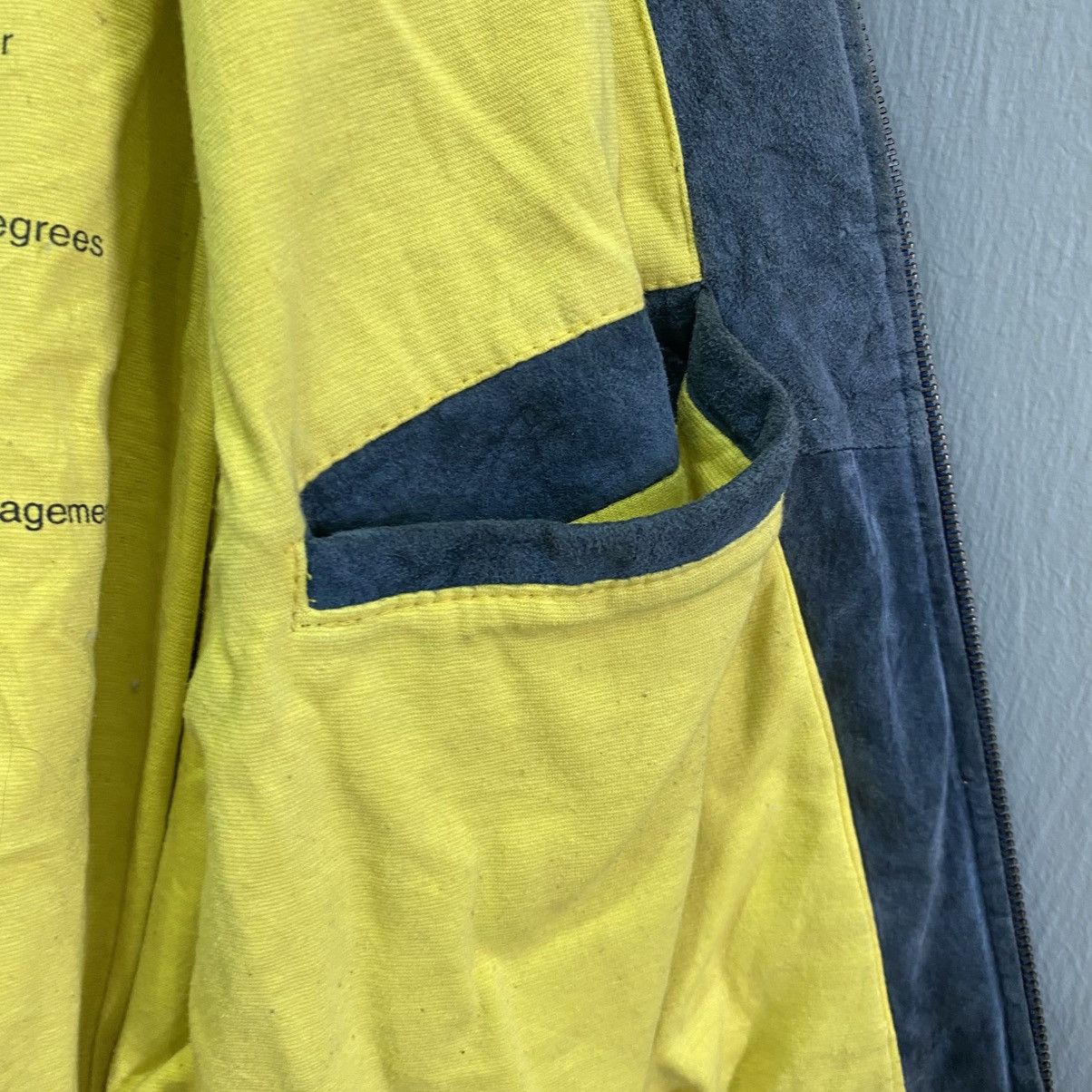 Formula 1 Vintage Williams Renault F1 World Champions Suede Bomber Size US M / EU 48-50 / 2 - 15 Thumbnail