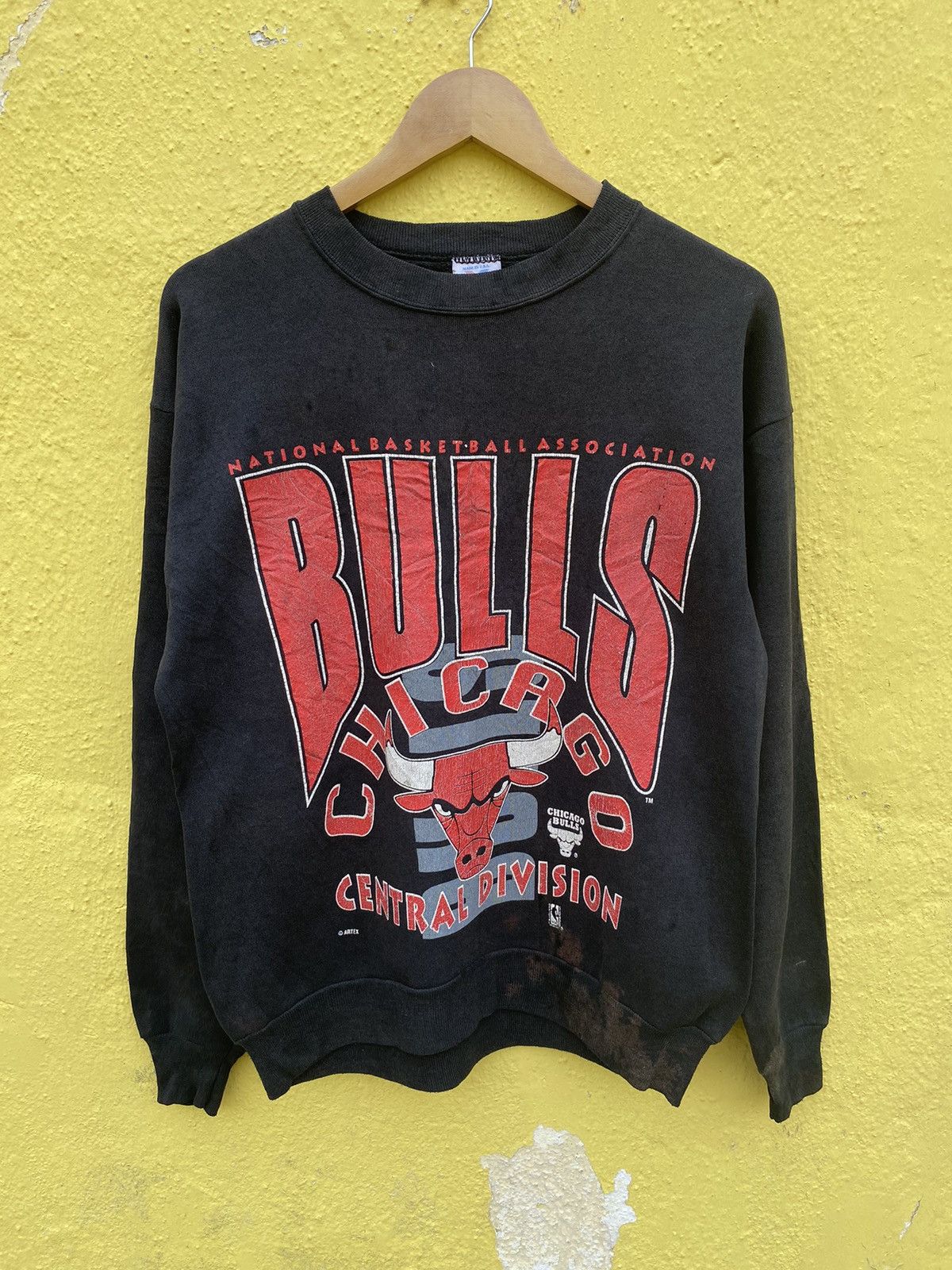NBA × Vintage Vintage Chicago bulls NBA sunfaded sweatshirt Size US M / EU 48-50 / 2 - 1 Thumbnail