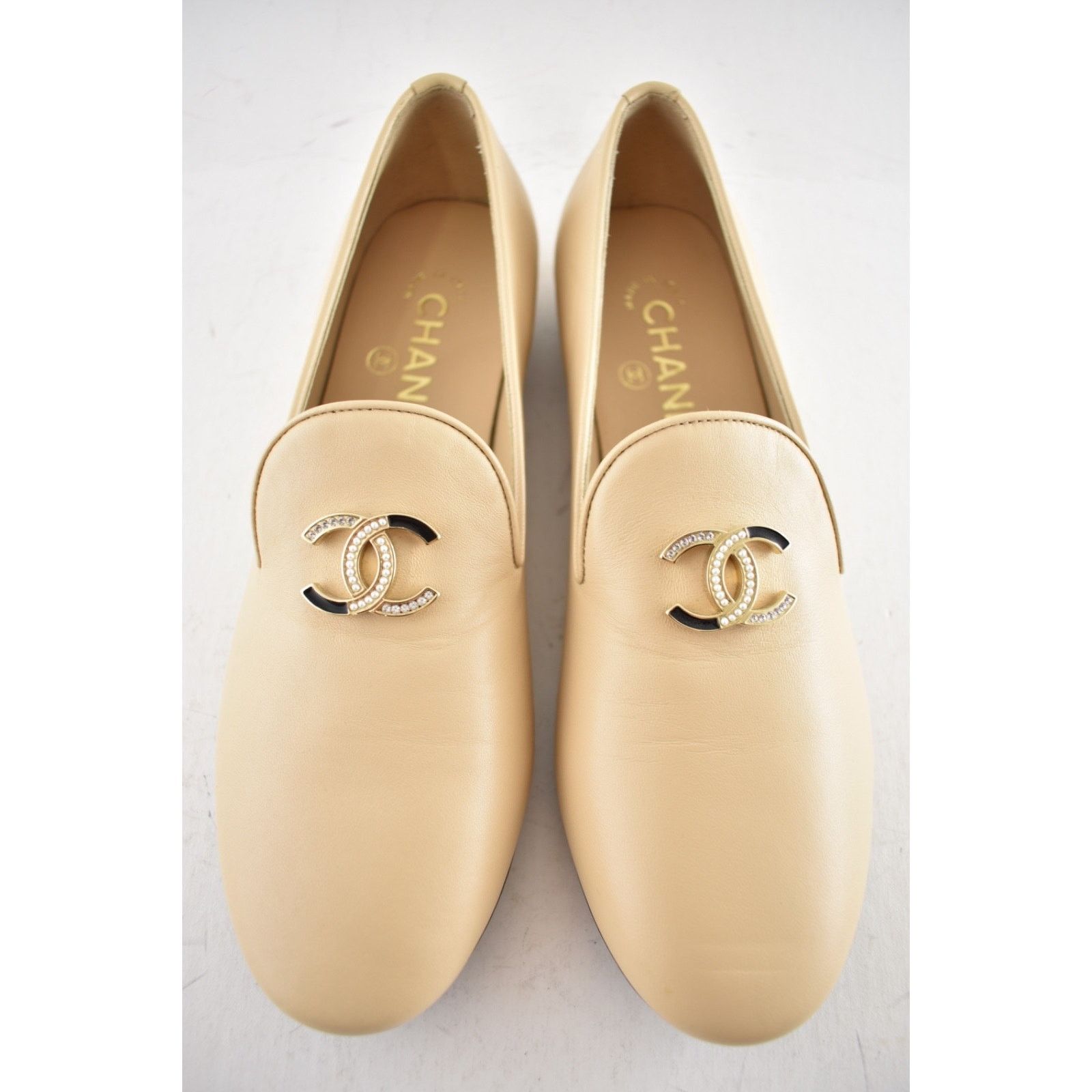 Chanel Chanel 18A Beige Lambskin Pearl Crystal CC Logo Moccasin Size US 6 / IT 36 - 3 Thumbnail
