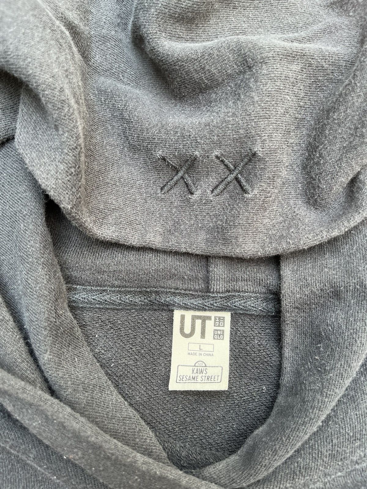 Japanese Brand × Kaws × Uniqlo Kaws x Sesame Street Hoodie Size US L / EU 52-54 / 3 - 3 Thumbnail