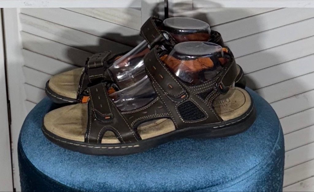 Croft & Barrow CB brown hook & loop closure leather beach sandals sz 12 Size US 12 / EU 45 - 2 Thumbnail
