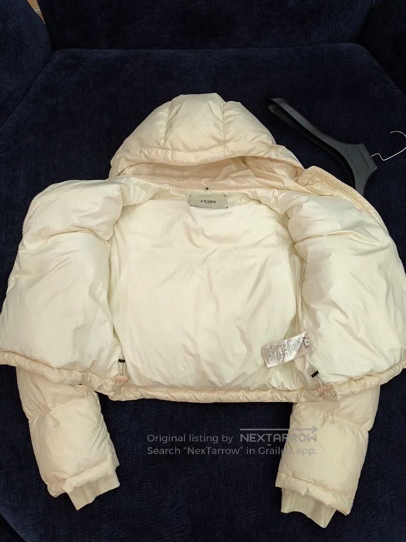 Fendi Fendi Solid color logo patch short hooded down jacket Size M / US 6-8 / IT 42-44 - 2 Thumbnail