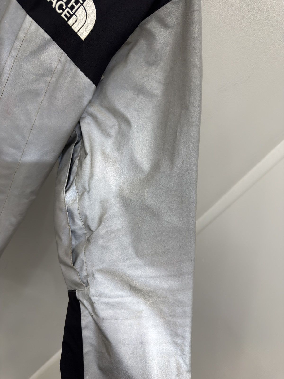Supreme × The North Face Supreme The North Face 3M Reflective Jacket Size US M / EU 48-50 / 2 - 8 Thumbnail