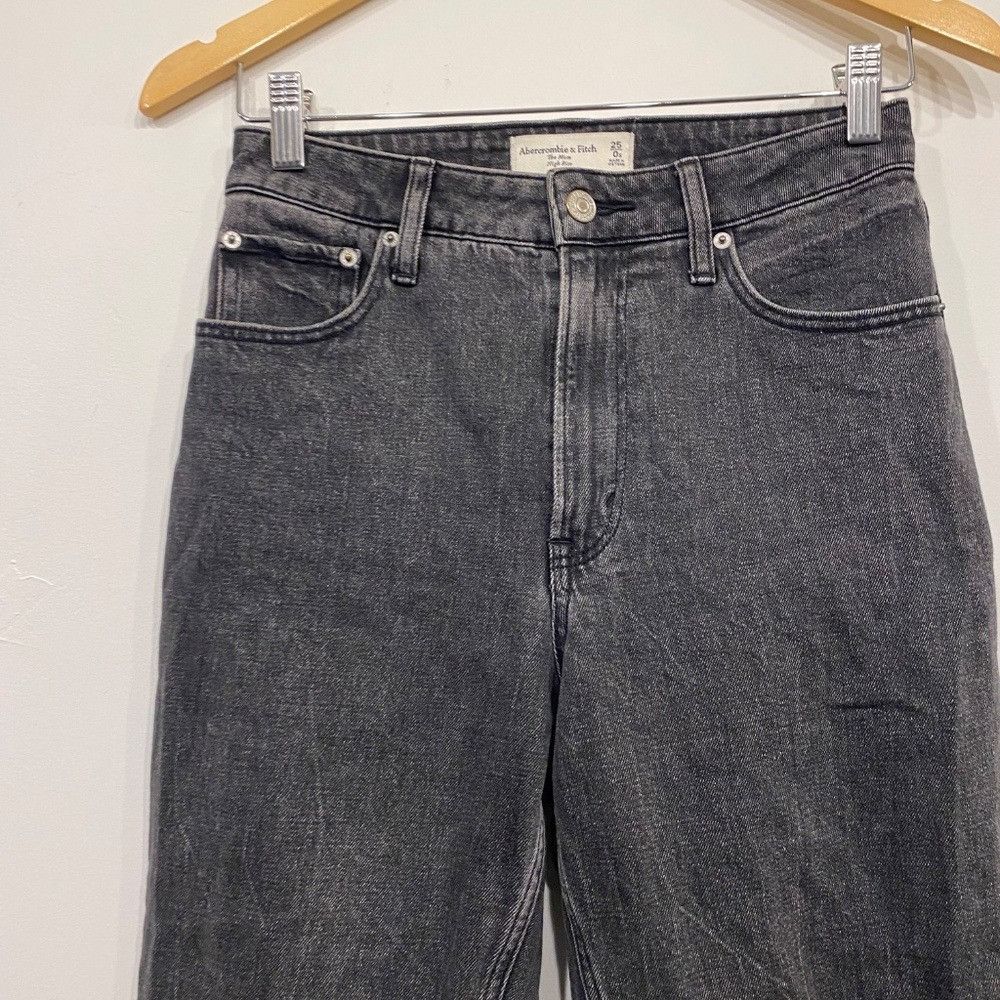 Abercrombie & Fitch Abercrombie & Fitch Curve Love The Mom High Rise Jeans in Bl Size 25" / US 0 / IT 36 - 2 Thumbnail