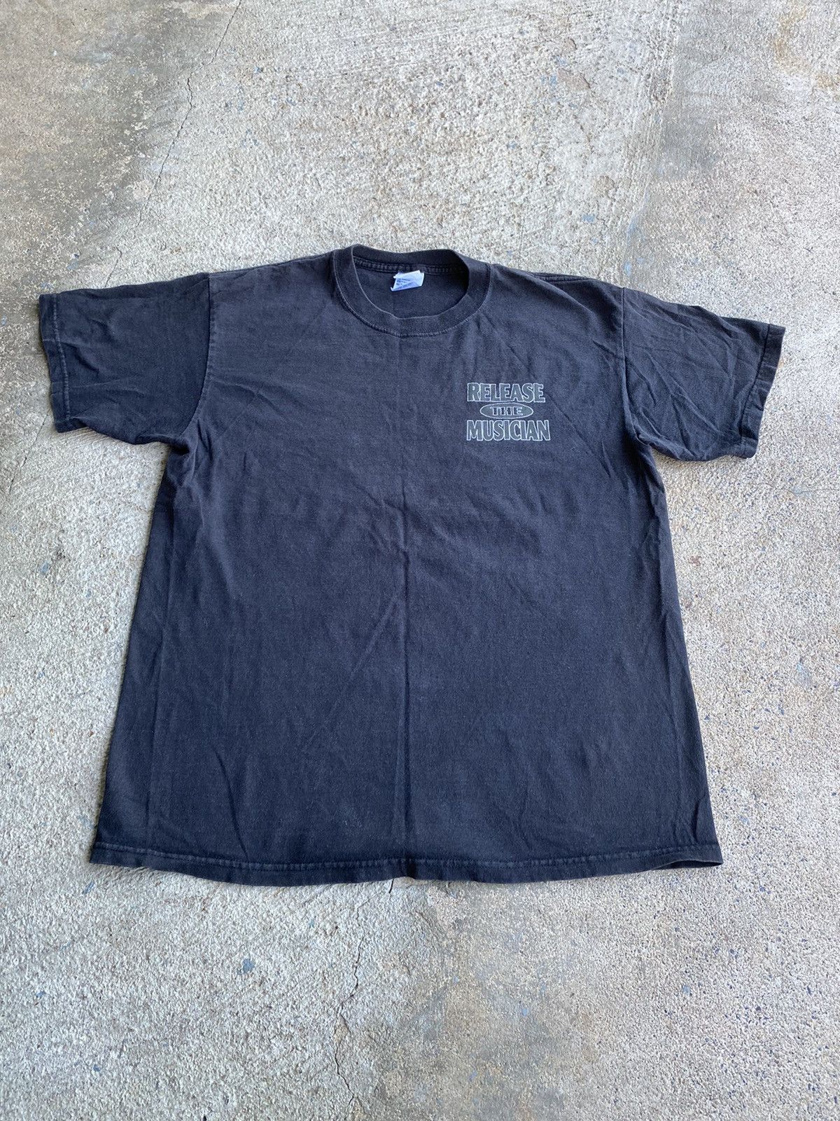 Band Tees × Vintage Vintage Y2K Guitar Musician Faded Shirt Size US L / EU 52-54 / 3 - 4 Thumbnail