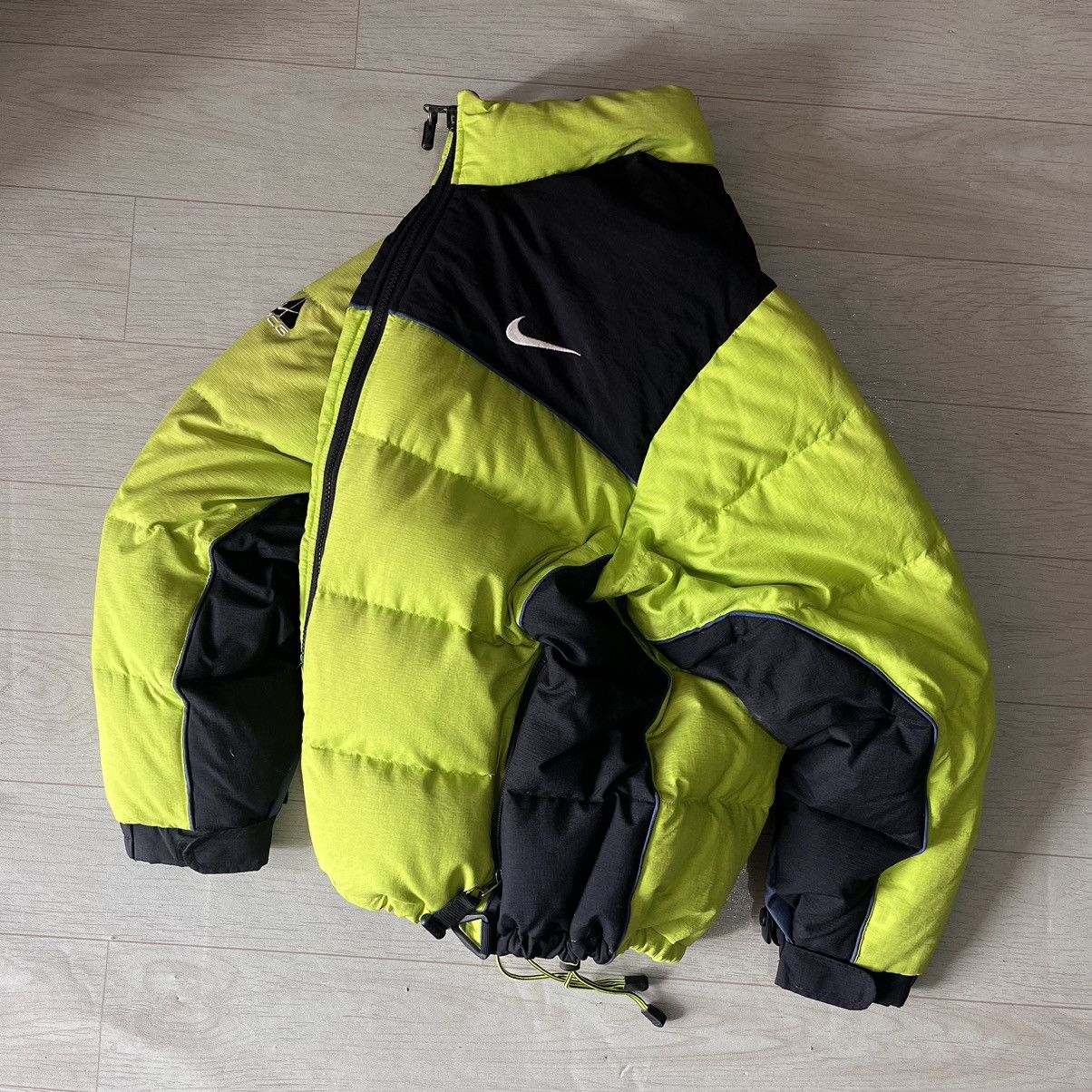 90s Nike acg neon puffer jacket