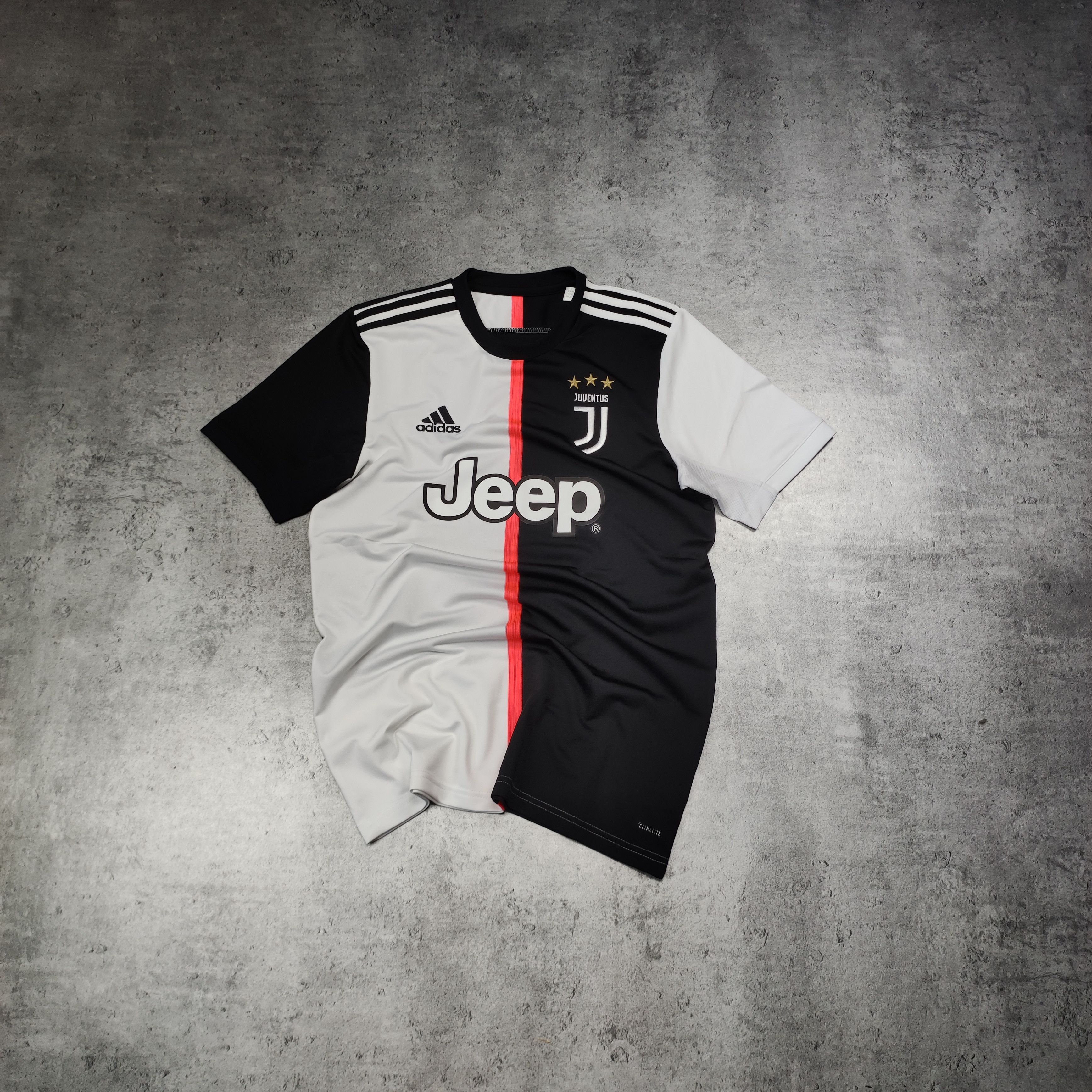 Adidas RARE Juventus FC x Adidas 2019 Home Football Jersey Size US S / EU 44-46 / 1 - 1 Thumbnail