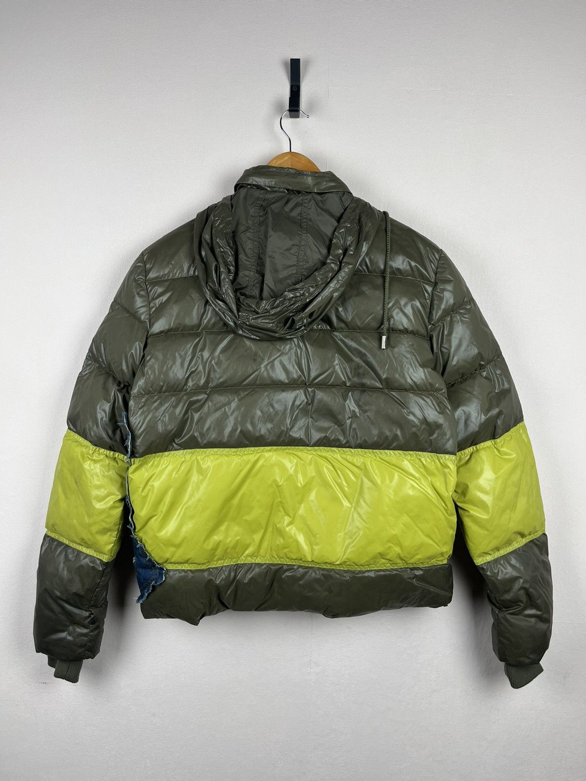 John Galliano John Galliano G Denim Logo Down Puffer Hooded Jacket Size M Size US M / EU 48-50 / 2 - 2 Thumbnail