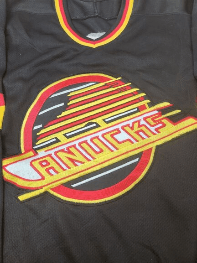 Starter Vintage 90s Vancouver Canucks⛸️ jersey Size US L / EU 52-54 / 3 - 2 Thumbnail
