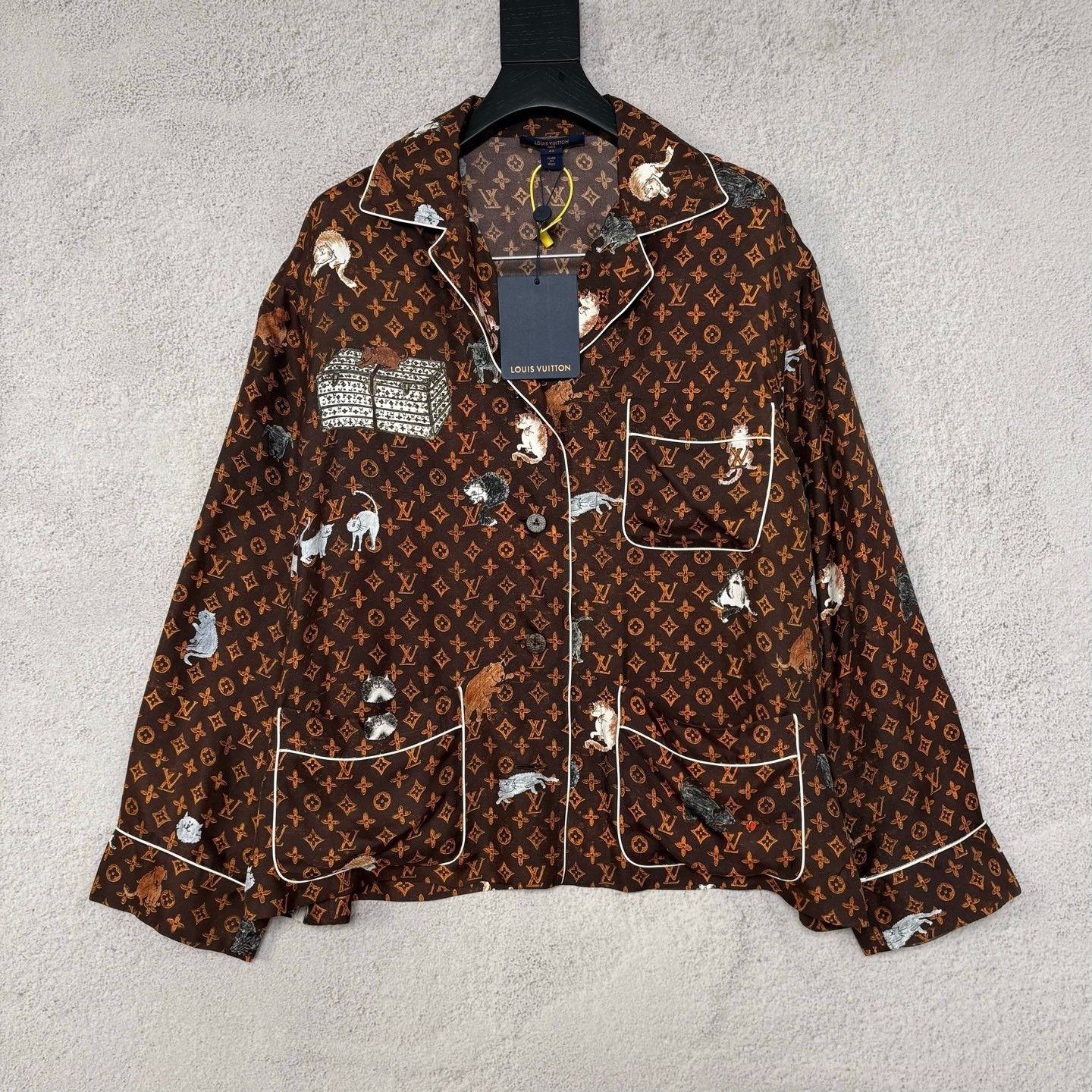 Louis Vuitton Louis Vuitton Cat Monogram Silk Top Size M / US 6-8 / IT 42-44 - 1 Thumbnail