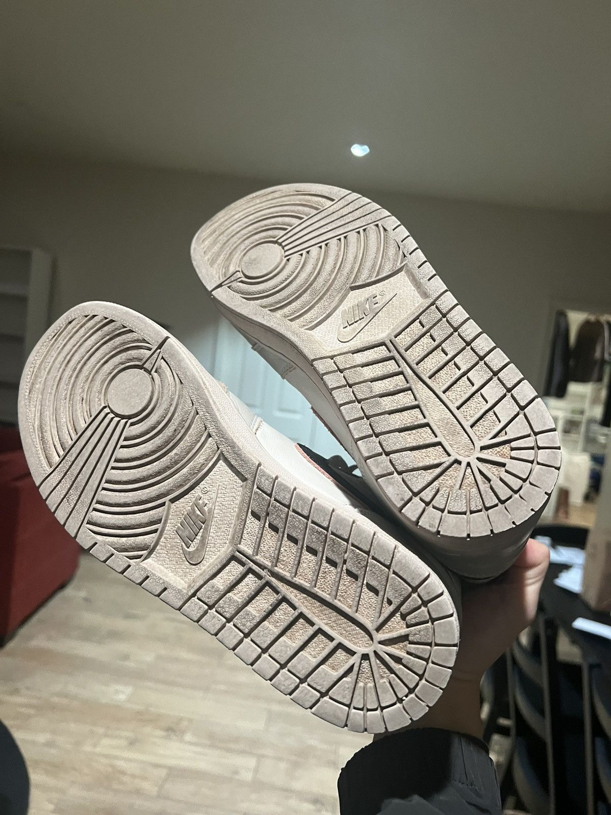 Jordan Brand × Nike Jordan 1 NYC to Paris Size 10 Men’s Size US 10 / EU 43 - 6 Thumbnail