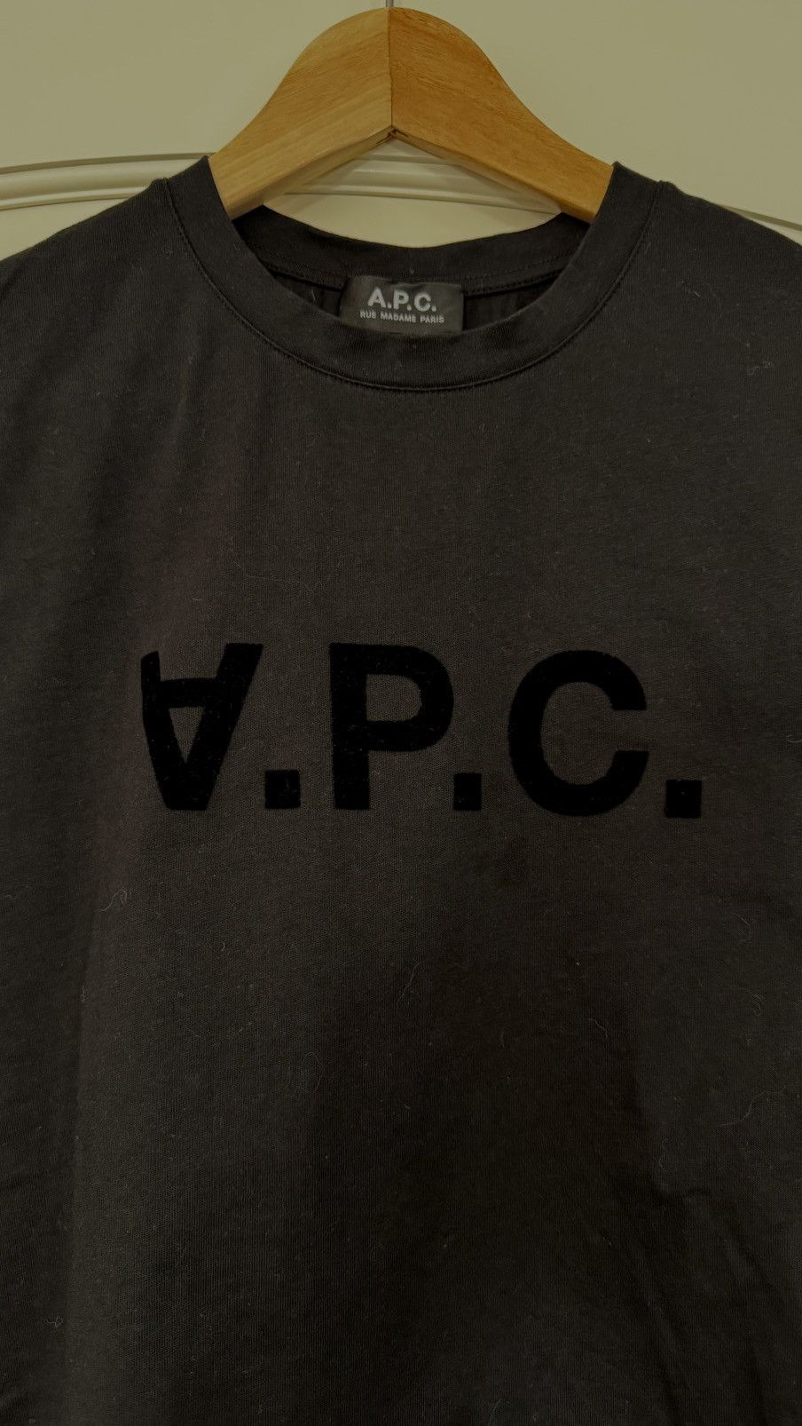 A.P.C. APC VPC Flocked Logo Tee Size US M / EU 48-50 / 2 - 2 Thumbnail