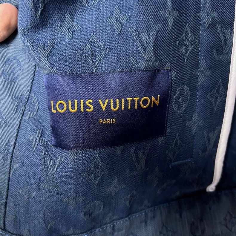 Louis Vuitton Louis Vuitton Blue Logo Full Print Single Breasted Casual Size US M / EU 48-50 / 2 - 2 Thumbnail