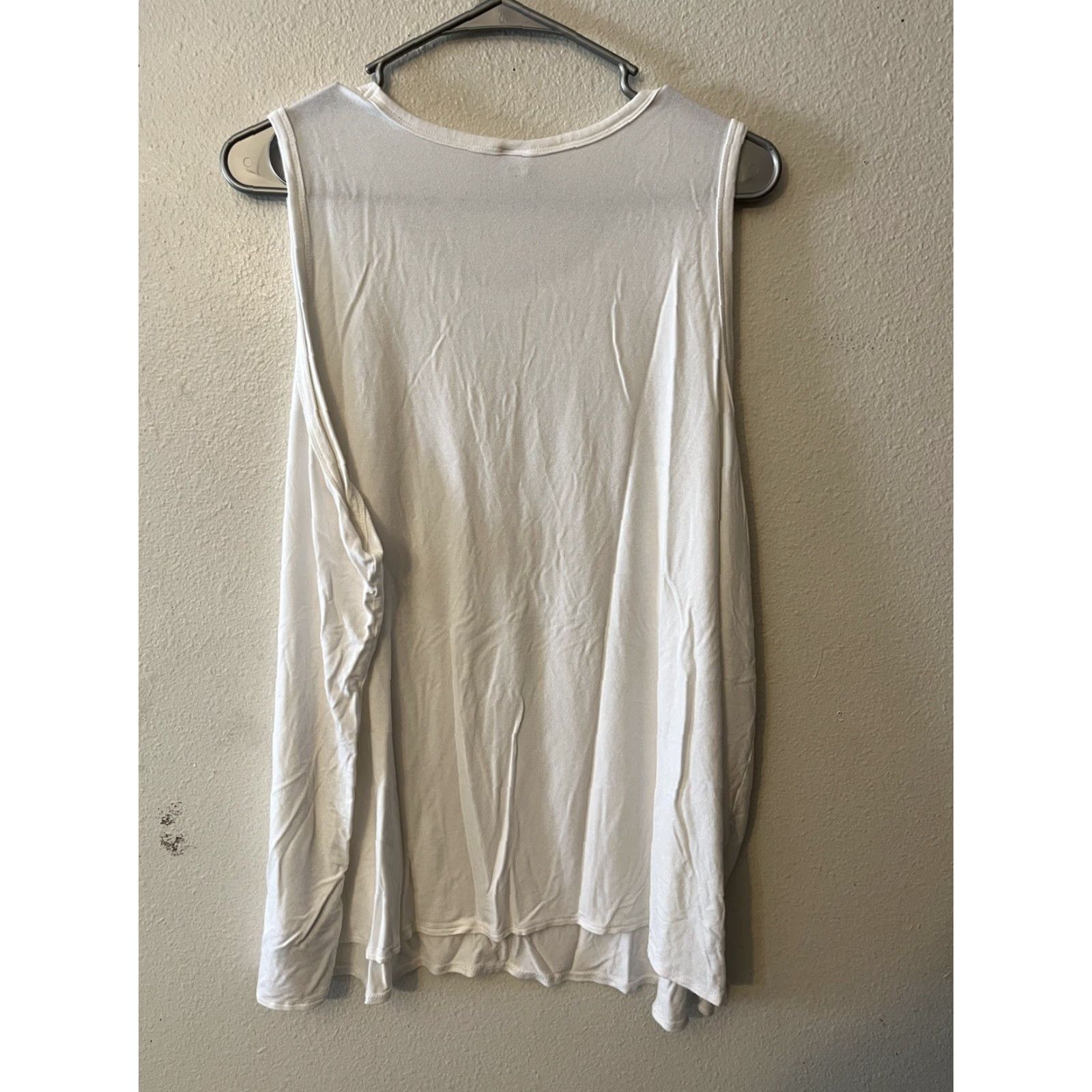 Old Navy Old Navy White Solid Sleeveless Tank Top Luxe XXL Women Shirt Size XXL / US 16-18 / IT 52-54 - 3 Thumbnail