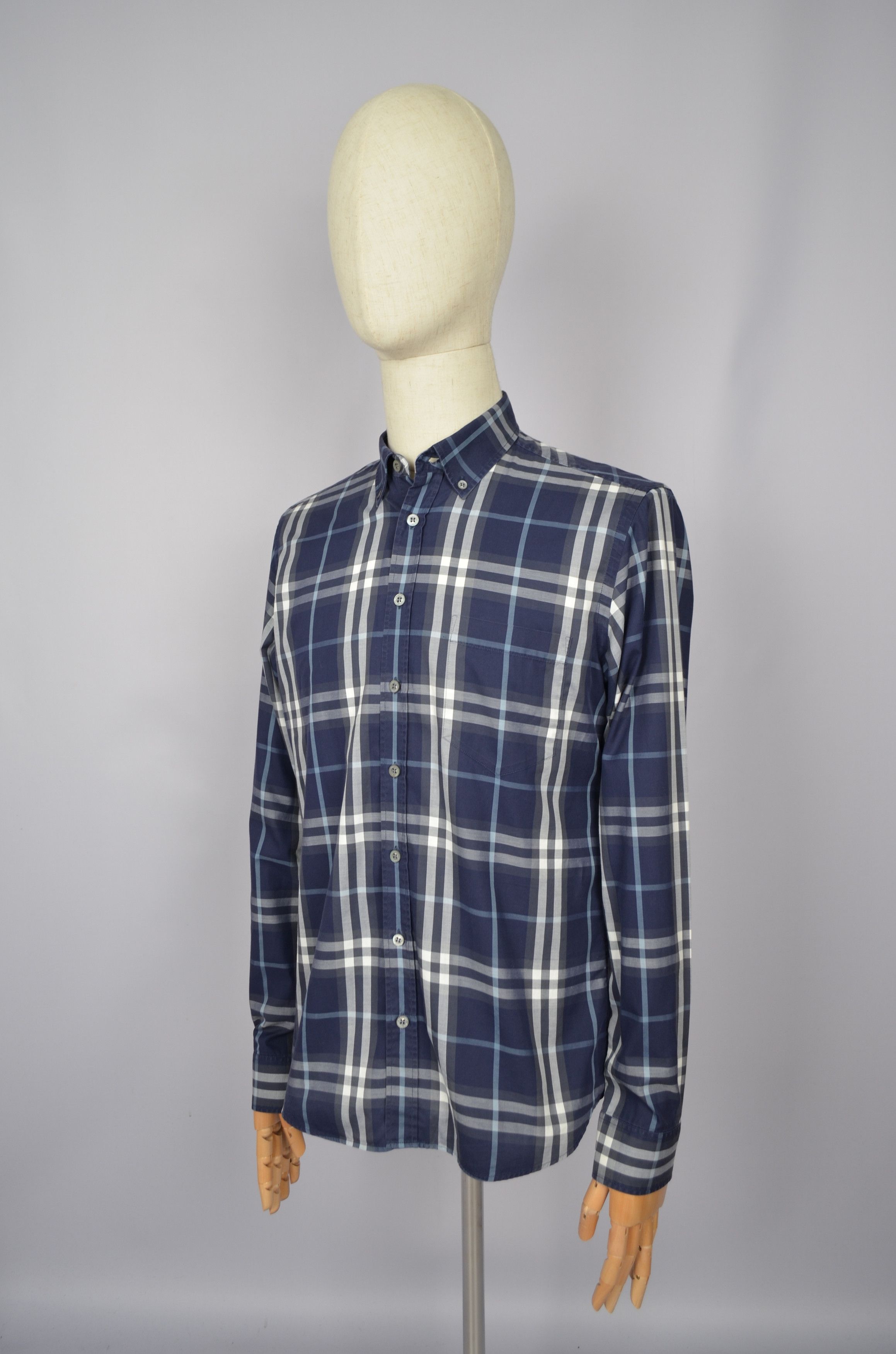 Burberry × Designer Burberry London Navy Check Shirt Size M P2P 21'2" Designer Size US M / EU 48-50 / 2 - 2 Thumbnail