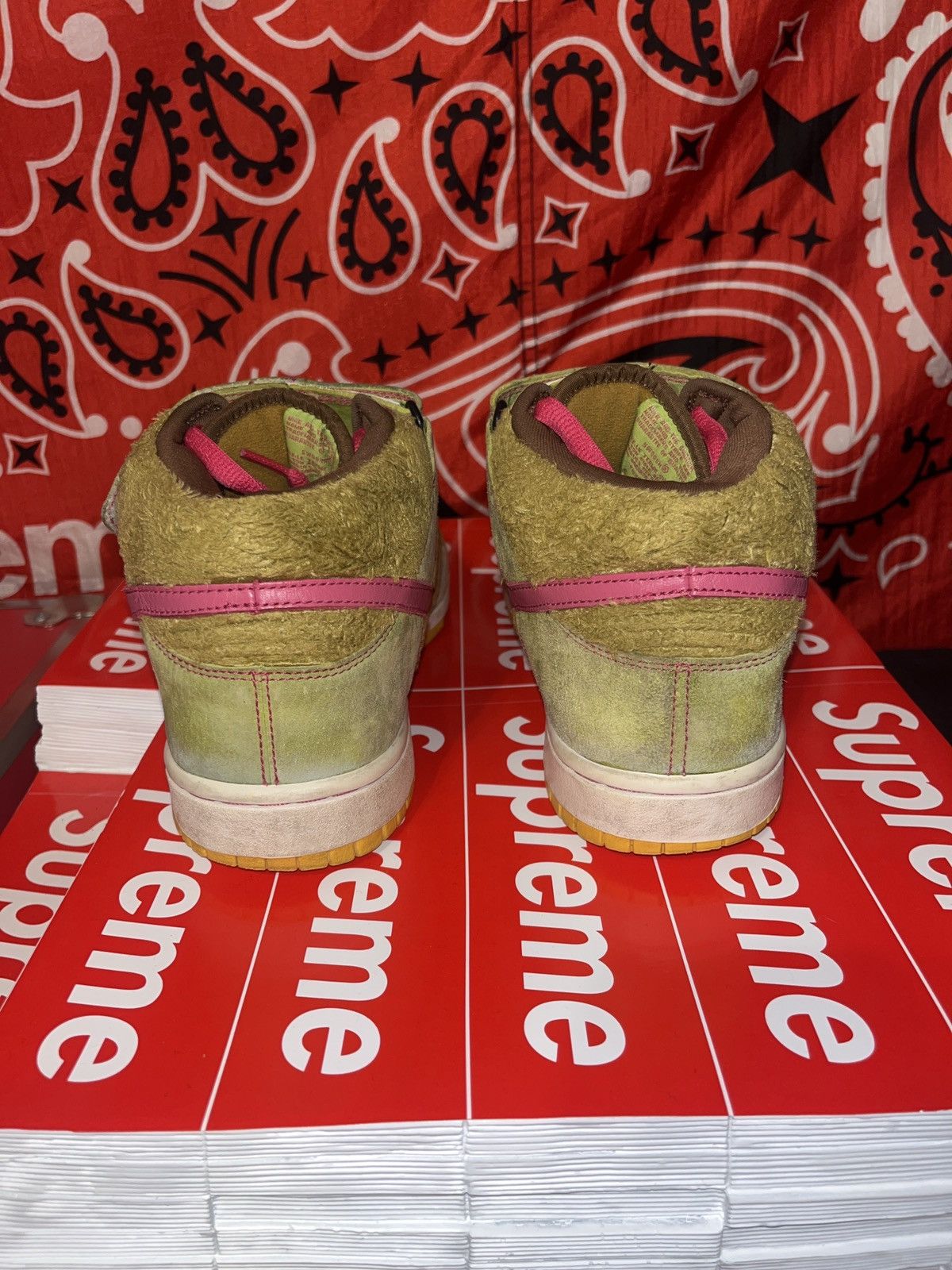 Nike Mama Bear SB 🐻 Size US 9 / EU 42 - 4 Thumbnail