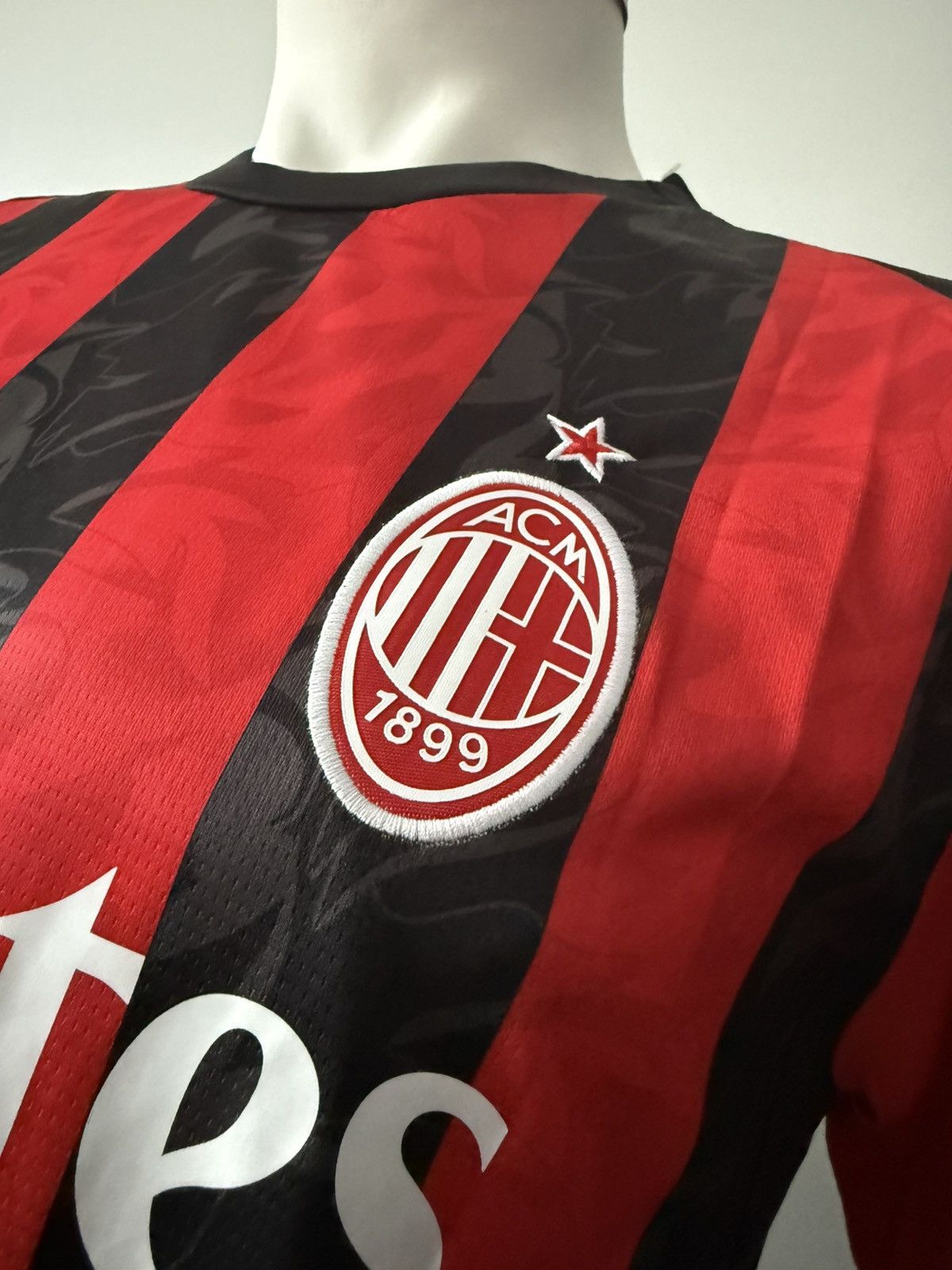 Puma Luka Modric #14 AC Milan 2025/26 Home New Soccer Jersey Size US XL / EU 56 / 4 - 5 Thumbnail