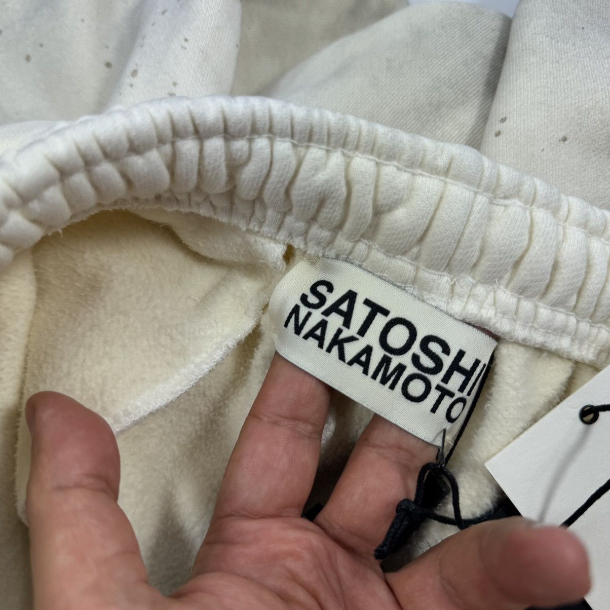 Satoshi Nakamoto CREAM RHINESTONE LOGO 3 QUARTER LONG SHORTS Size US 36 / EU 52 - 12 Thumbnail