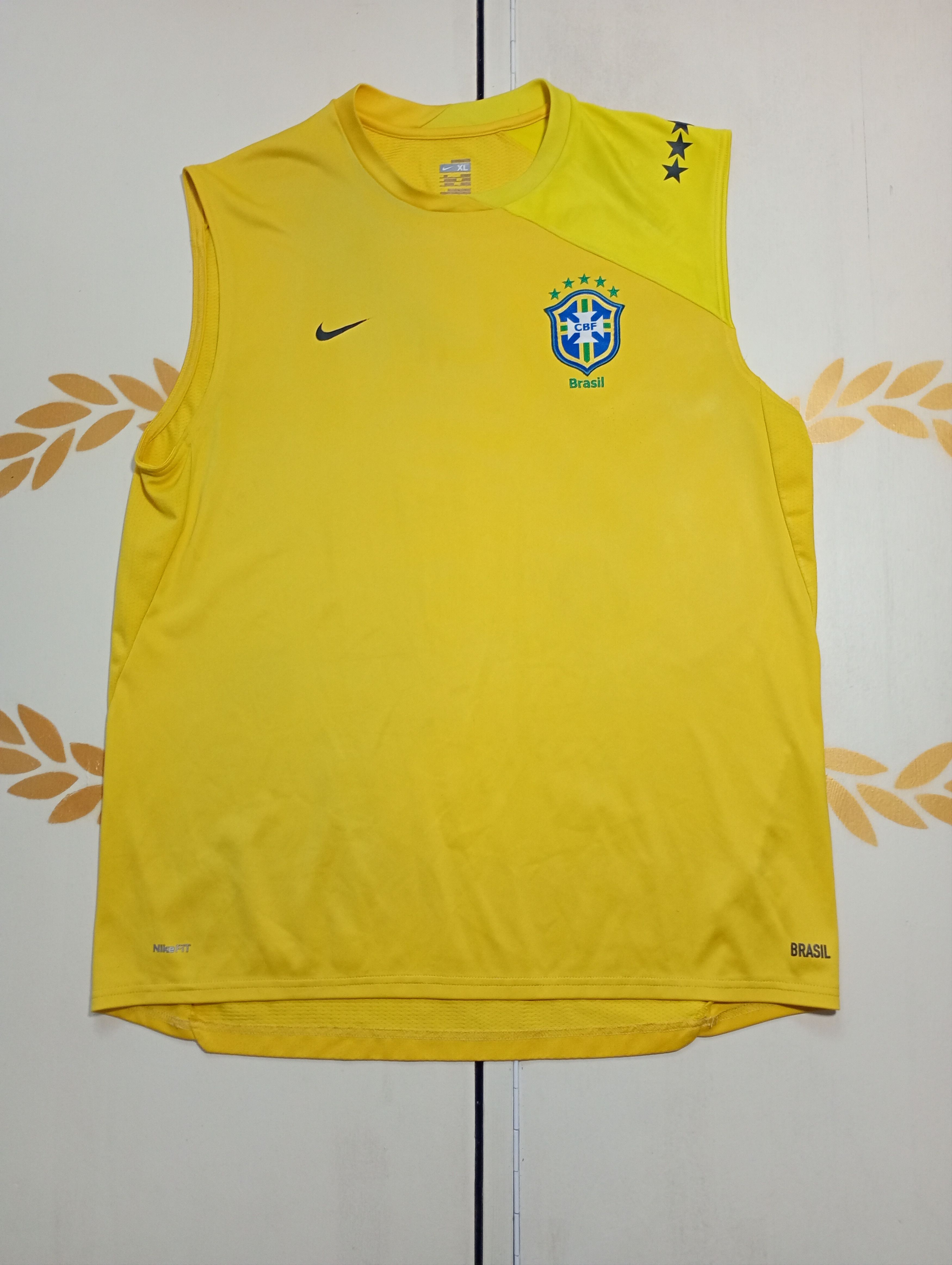 Nike Nike Brazil Training Sleeveless Jersey 2008-2009 Size US XL / EU 56 / 4 - 2 Thumbnail