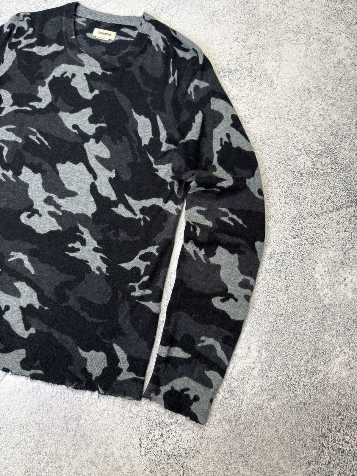 Zadig & Voltaire ZADIG & VOLTAIRE GREY CAMOUFLAGE CASHMERE CREWNECK JUMPER Size US M / EU 48-50 / 2 - 6 Thumbnail