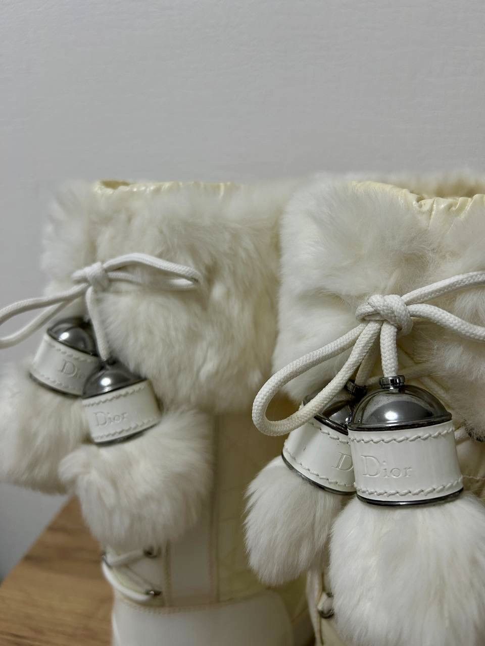Dior Y2K Dior by John Galliano Fur Gradient Snow Pompon Boots Size US 7 / IT 37 - 7 Thumbnail