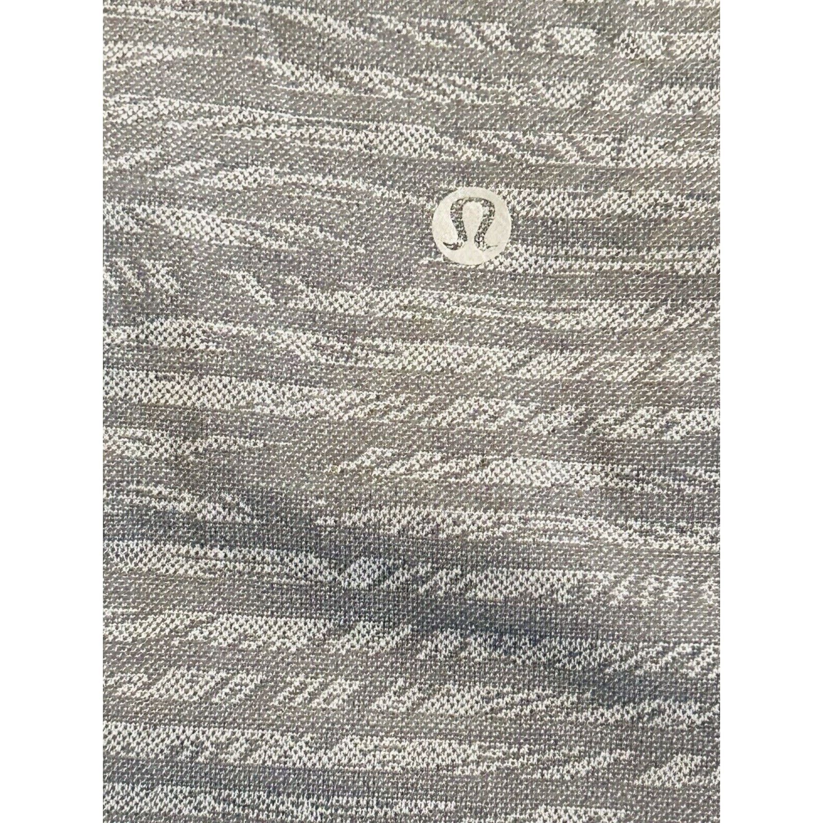 Lululemon Lululemn Shirt Wmn 12 Gry Run Swift Tech Shirt Feathr Pattrn Size XL / US 12-14 / IT 48-50 - 9 Thumbnail