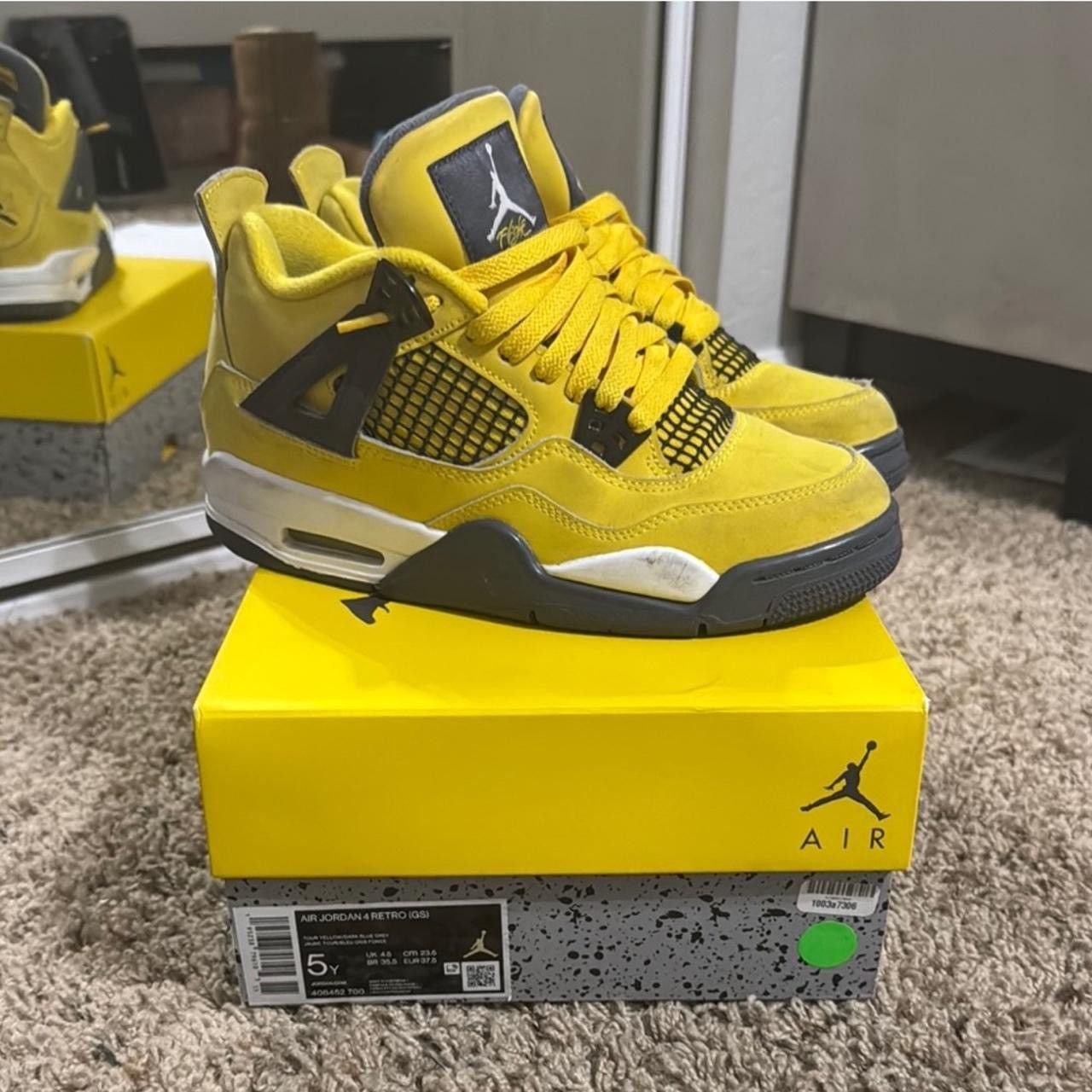 Jordan Brand × Nike 2021 Retro Jordan 4 “Lightning” Size US 6.5 / IT 36.5 - 1 Thumbnail