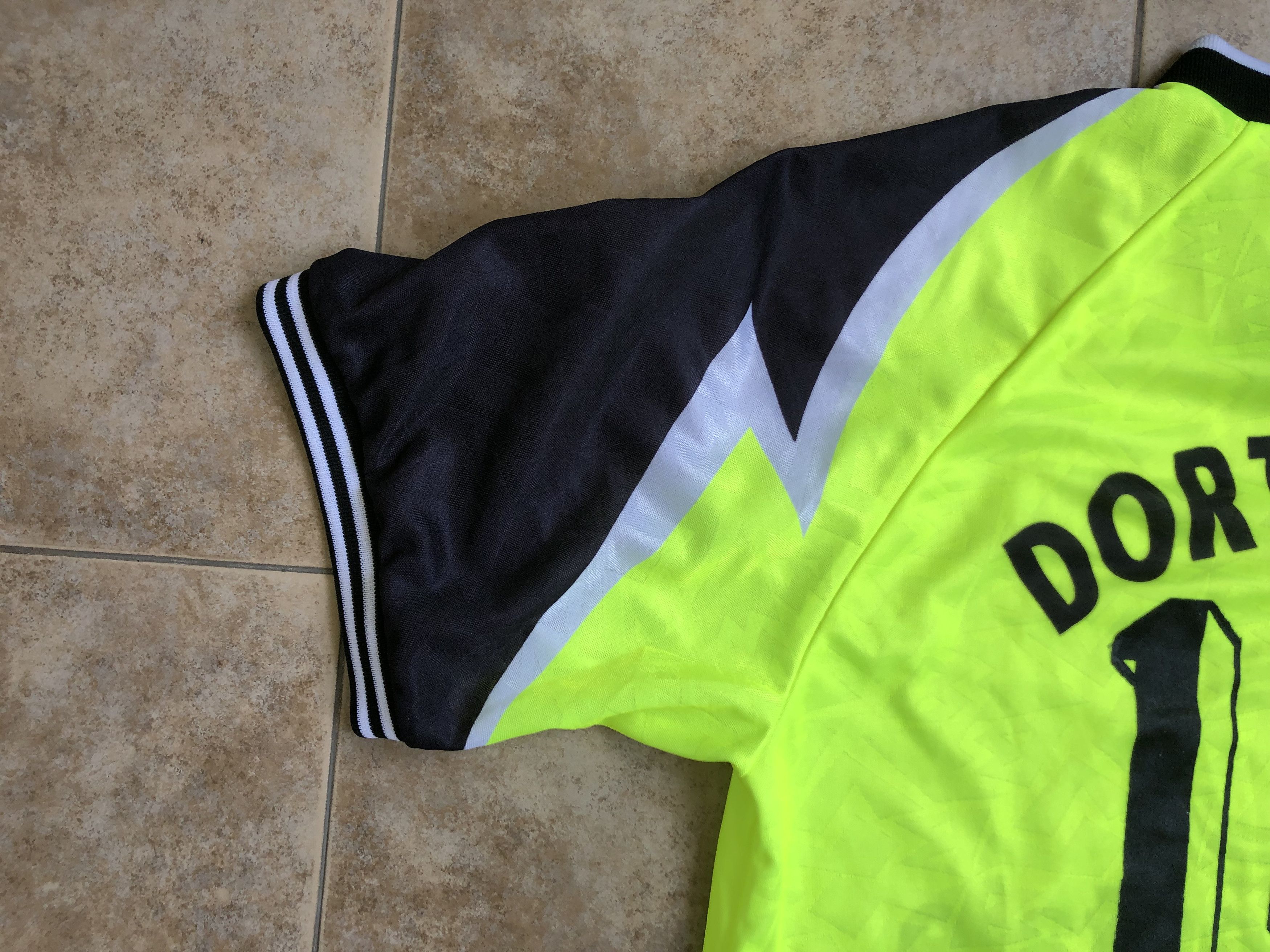 Nike Borussia Dortmund Home Football Shirt 1995-1996 #18 Ricken Size US L / EU 52-54 / 3 - 16 Thumbnail