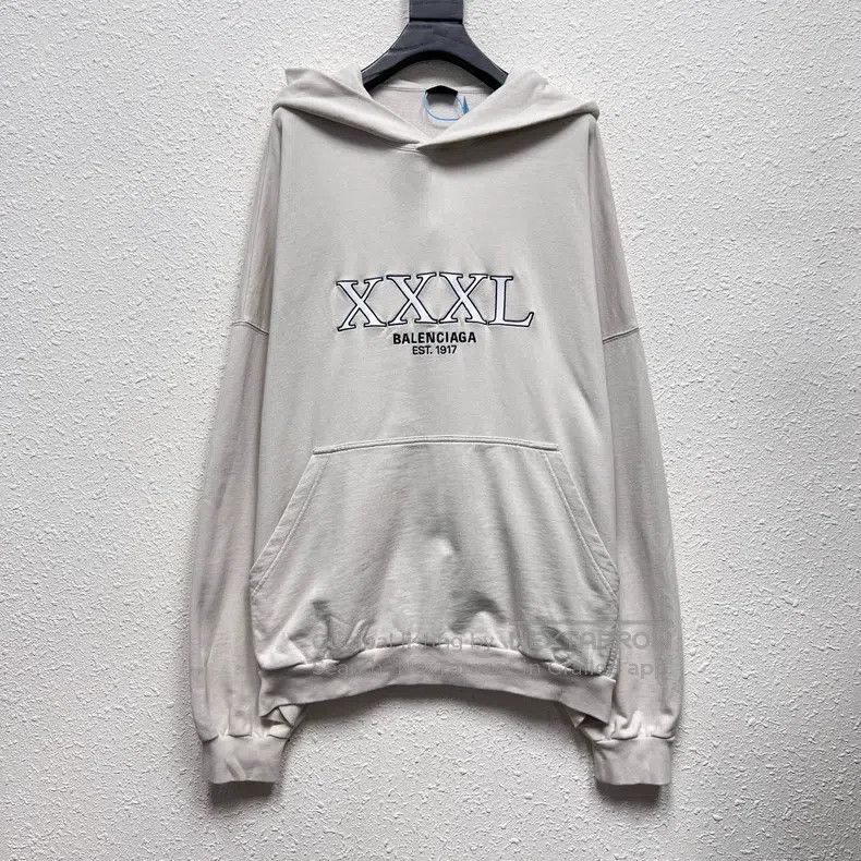 Balenciaga Balenciaga 3XL Embroidered Logo Beige Hoodie Size US M / EU 48-50 / 2 - 1 Thumbnail
