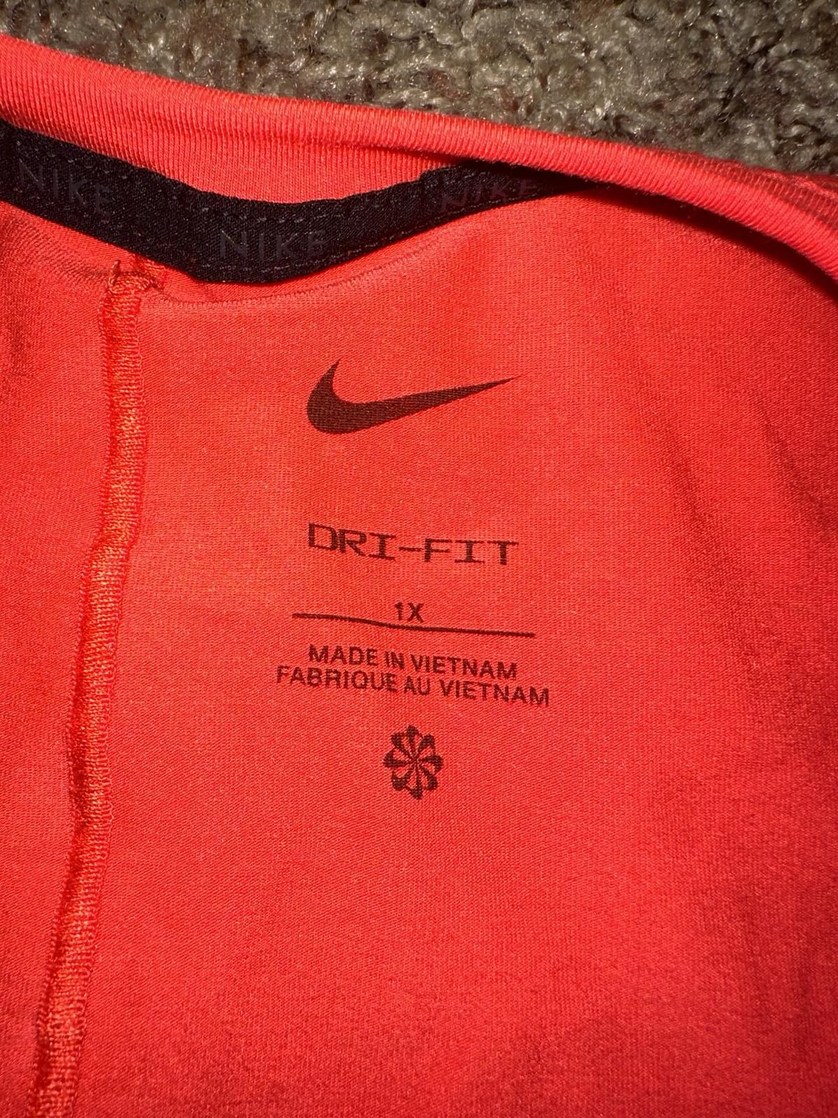 Nike Nike Dri-FIT One Luxe Women's Twist Cropped Short-Sleeve Top (Plus Size) Sample Size XL / US 12-14 / IT 48-50 - 5 Thumbnail