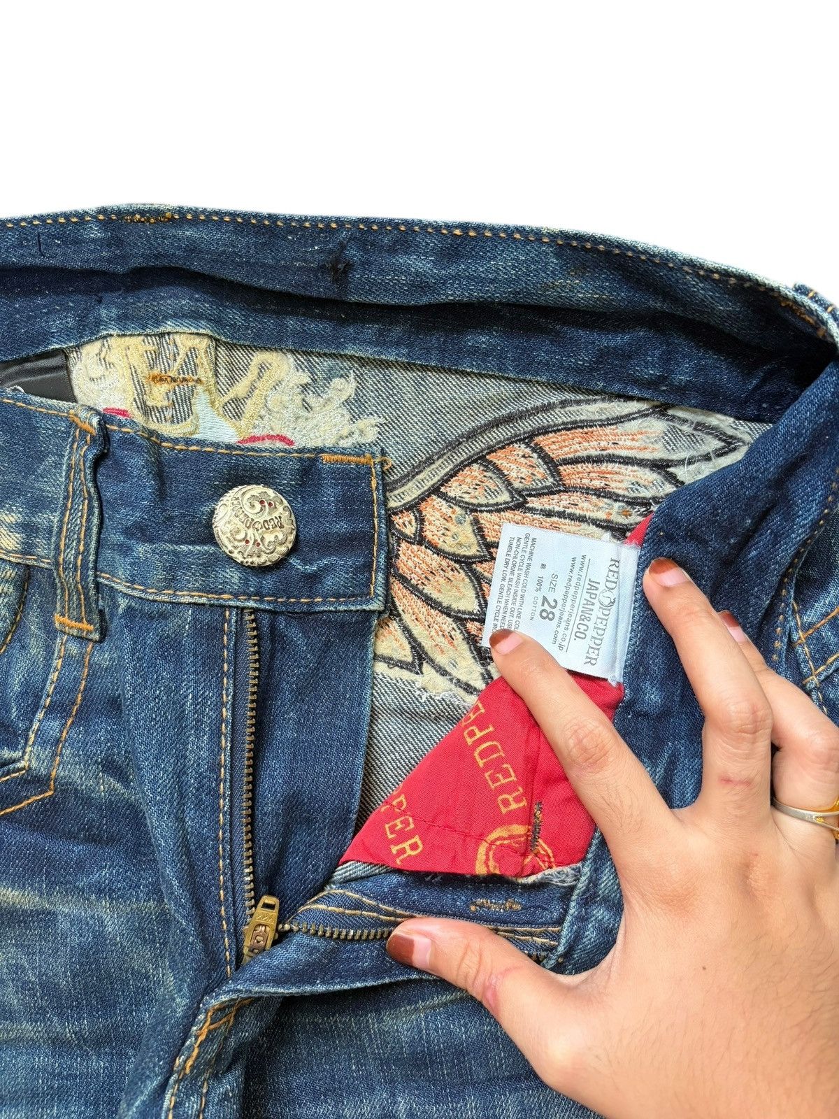 If Six Was Nine Vintage Red Pepper Double Wings Heart Distressed Jeans Size 29" - 5 Thumbnail
