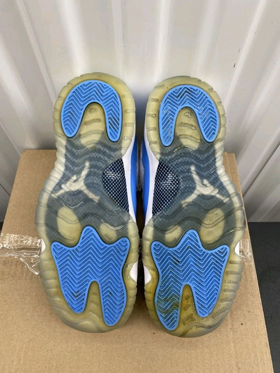 Jordan Brand Nike Air Jordan Retro 11 Low GS UNC 2017 528896106 Size 6 Size US 6 / EU 39 - 6 Thumbnail