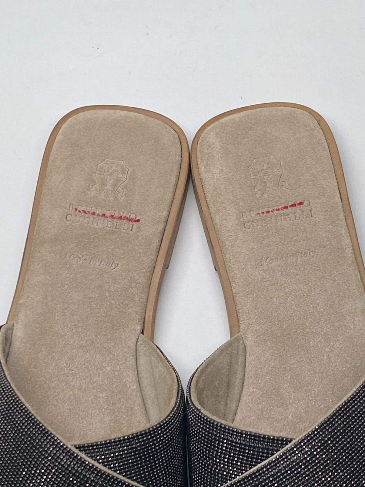 Brunello Cucinelli Brunello Cucinelli Embellished Leather Flat Sandals size 37 Size US 7 / IT 37 - 9 Thumbnail