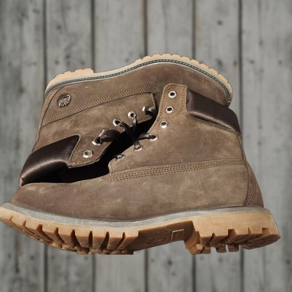 Timberland Womens Timberland Premium 6" Waterproof Boot Brown Nubuck 10 US Mens? Size US 10 / IT 40 - 1 Thumbnail