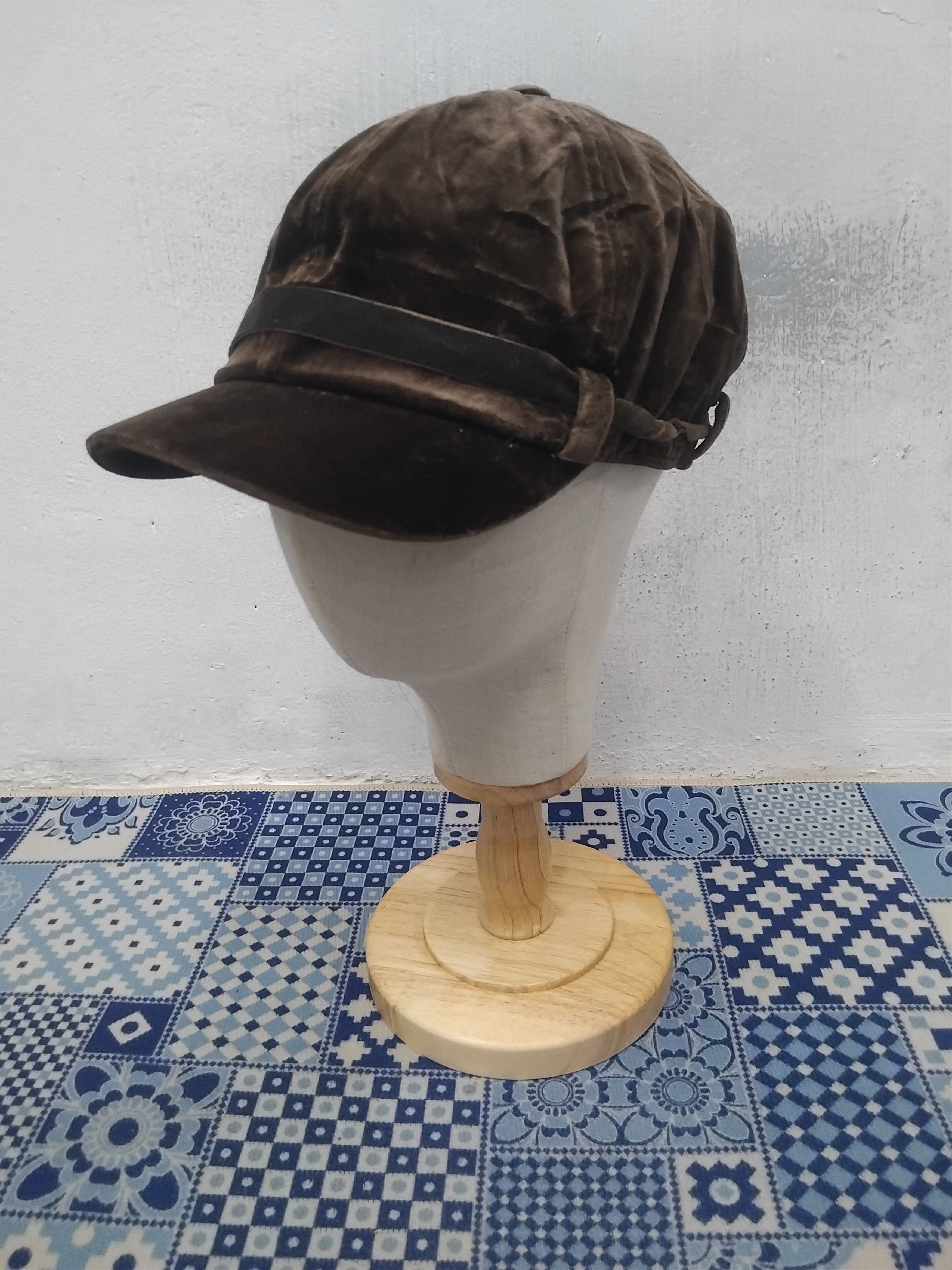 Japanese Brand 💥Unnamed brown colour captain hat Size 38 - 1 Thumbnail