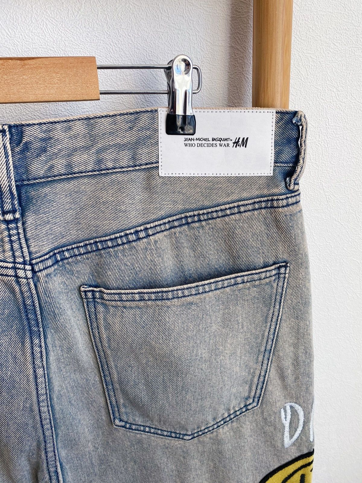 H&M × Jean-Michel Basquiat × Who Decides War Who Decides War bootcut loose jeans H&M x Basquiat x Ev&Tela Size US 34 / EU 50 - 16 Thumbnail
