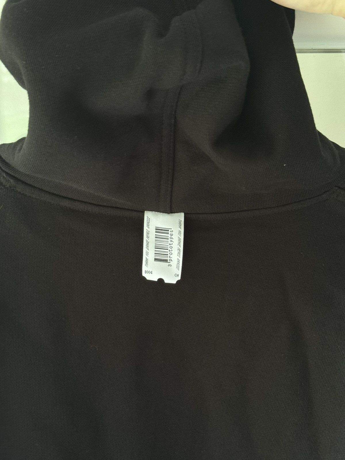 Prototypes Cropped gloved hoodie « HARD » Size US M / EU 48-50 / 2 - 4 Thumbnail