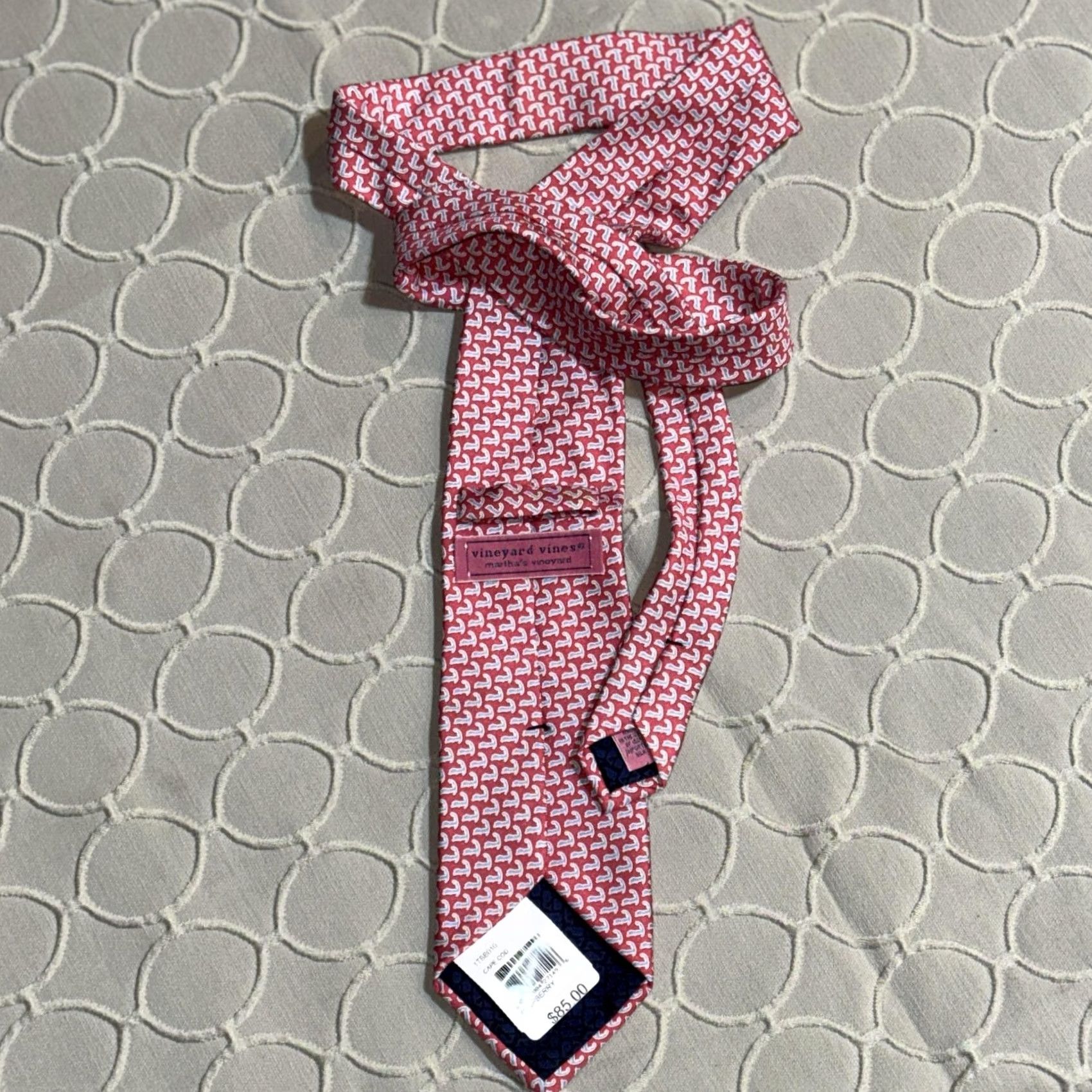 Vineyard Vines Vineyard Vines Tie Mens Cape Cod Red Silk Whale Geometric Preppy Nautical Cap Cod Martha’s Vineyard One Size Mens Size ONE SIZE - 2 Thumbnail