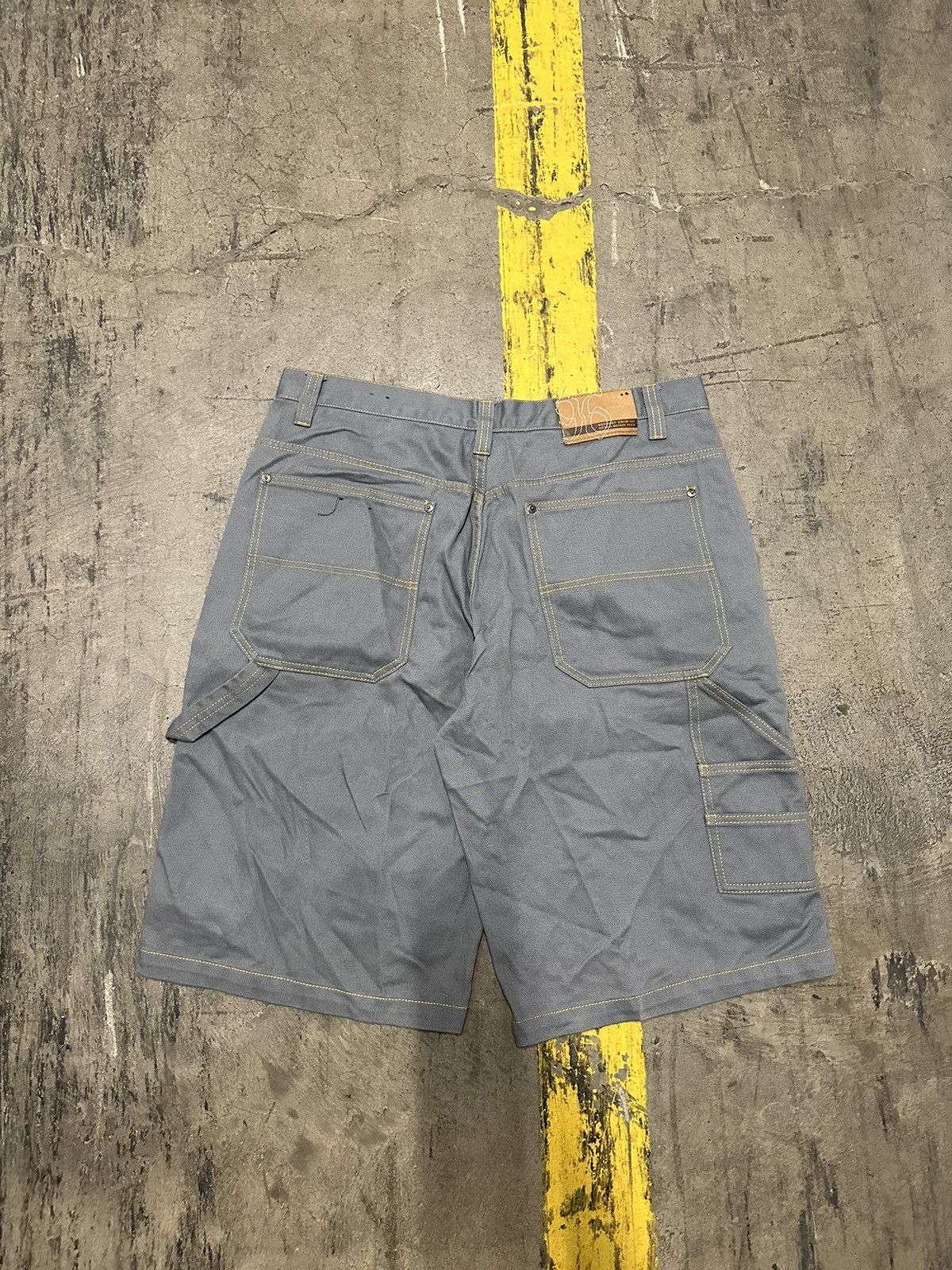 Vintage Y2K baggy cargo shorts Size US 38 / EU 54 - 2 Thumbnail