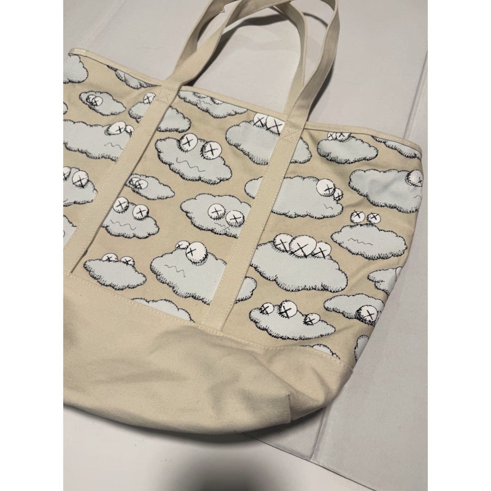 Uniqlo KAWS x UNIQLO SS16 White Clouds Beige Light Brown Canvas Tote Bag Rare Size ONE SIZE - 3 Thumbnail