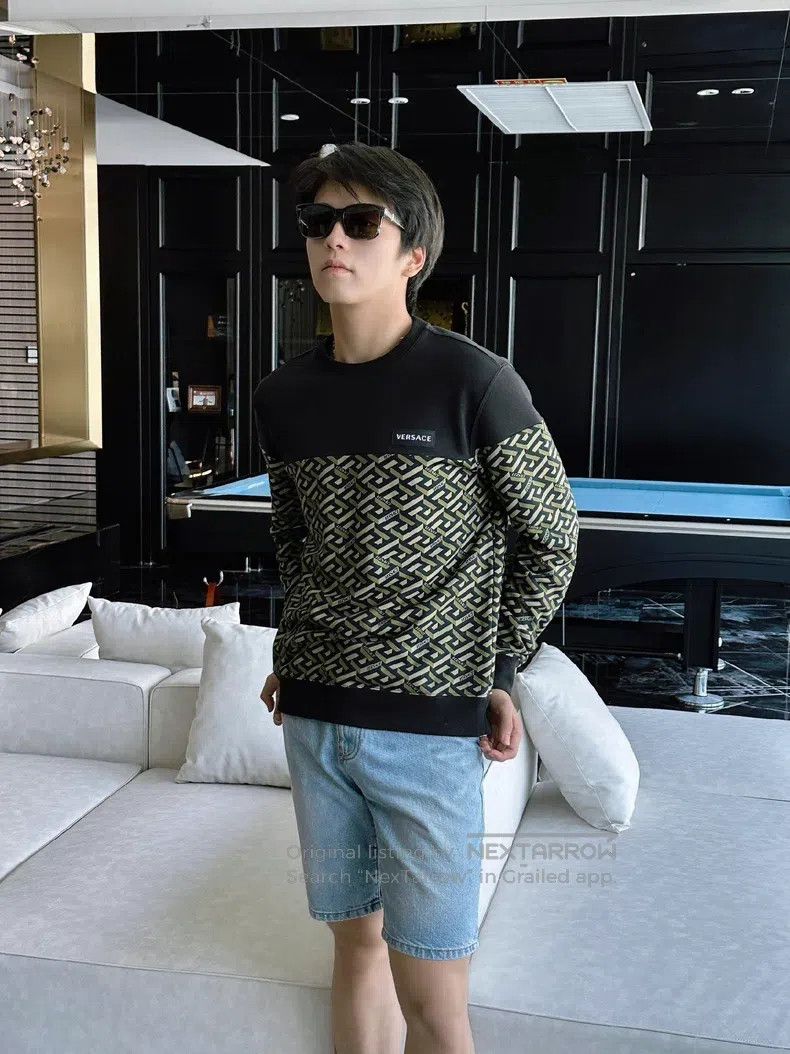 Versace Versace Casual crew neck sweatshirt Size US S / EU 44-46 / 1 - 1 Thumbnail
