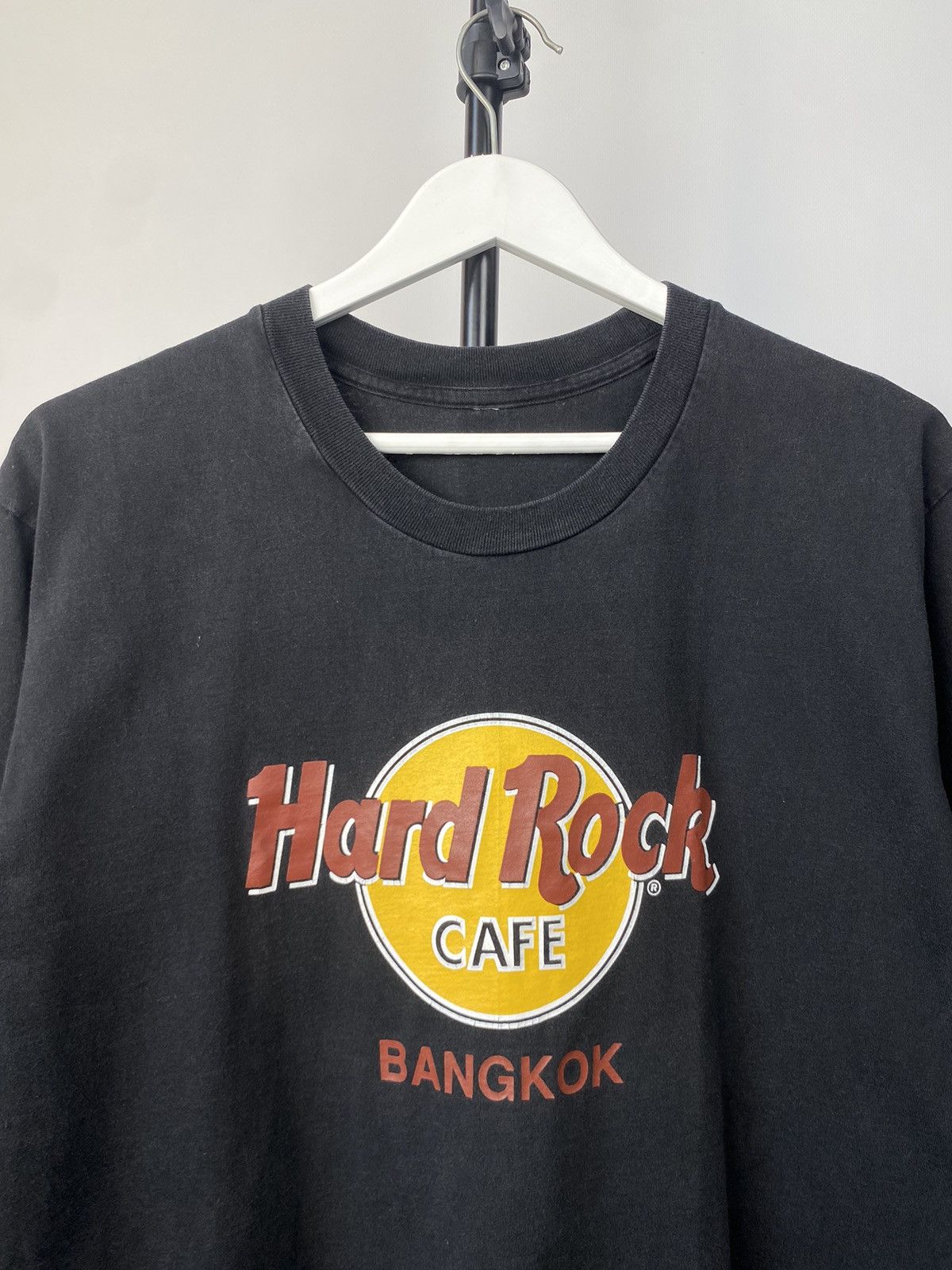 Hard Rock Cafe × Vintage Vintage 90s Hard Rock Cafe T-shirt Bangkok Size US L / EU 52-54 / 3 - 4 Thumbnail