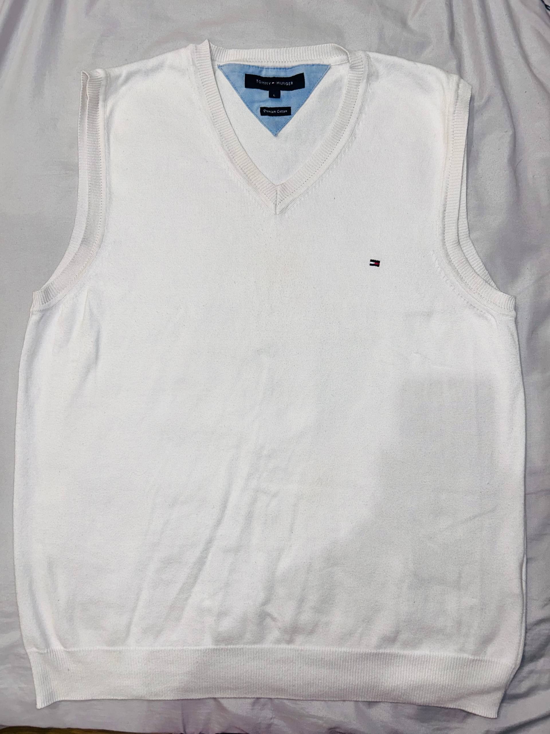 Tommy Hilfiger Vintage 90s Tommy Hilfiger V-Neck Knit Sweater Vest Size US L / EU 52-54 / 3 - 1 Thumbnail