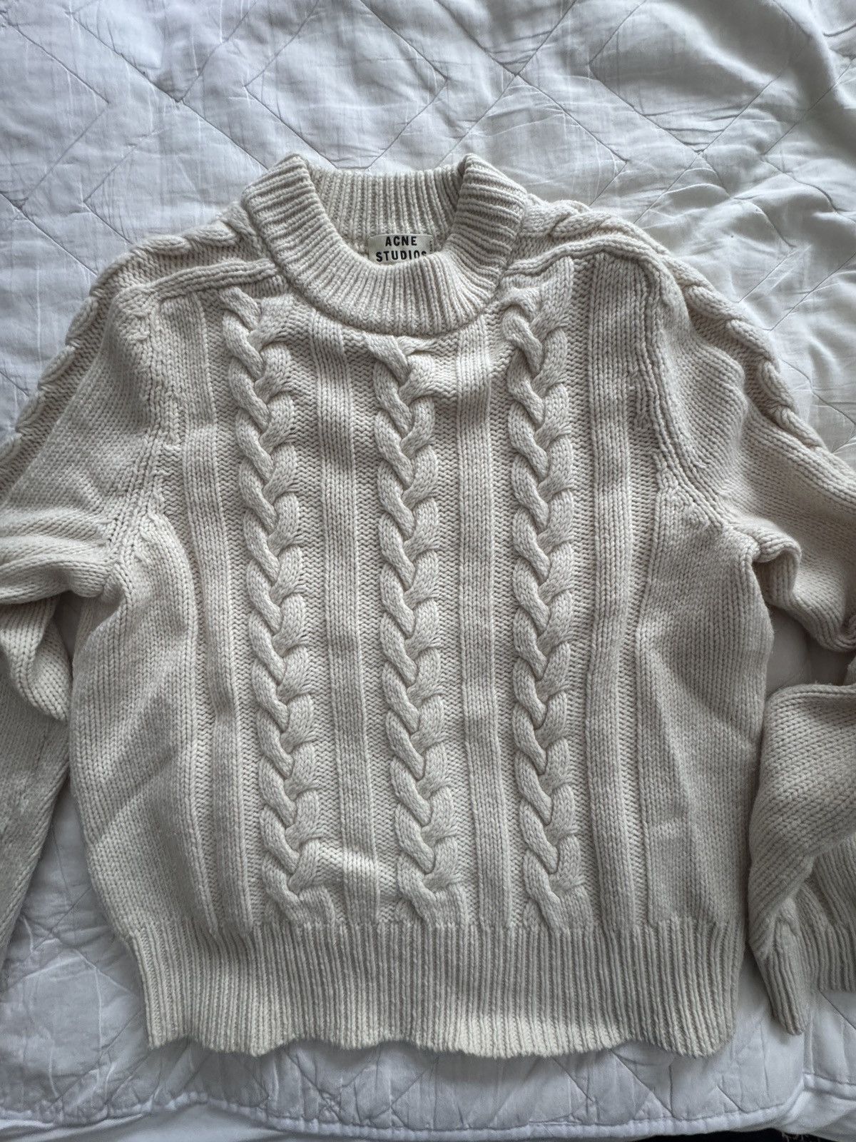 Acne Studios Acne studios cable knit cream size large Size US L / EU 52-54 / 3 - 1 Thumbnail