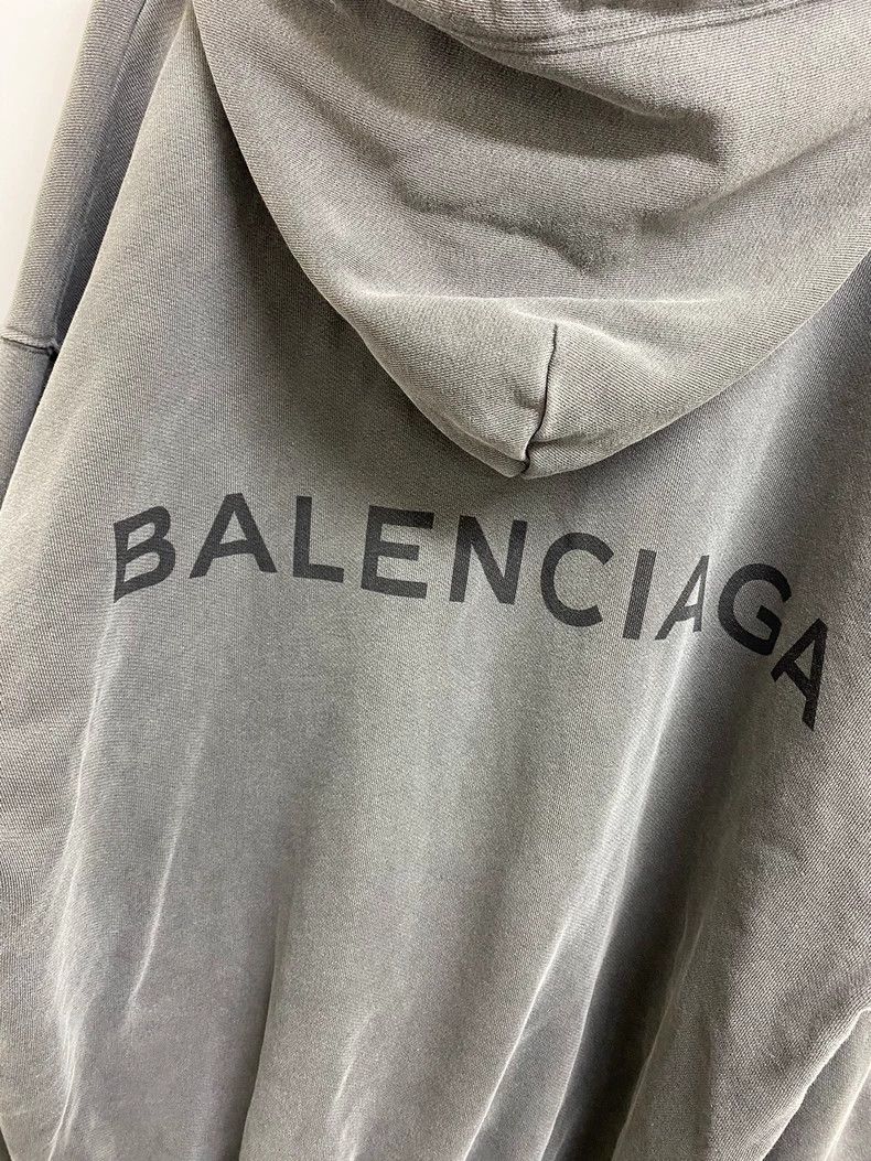 Balenciaga Balenciaga Old back logo hoodie Size US S / EU 44-46 / 1 - 3 Thumbnail
