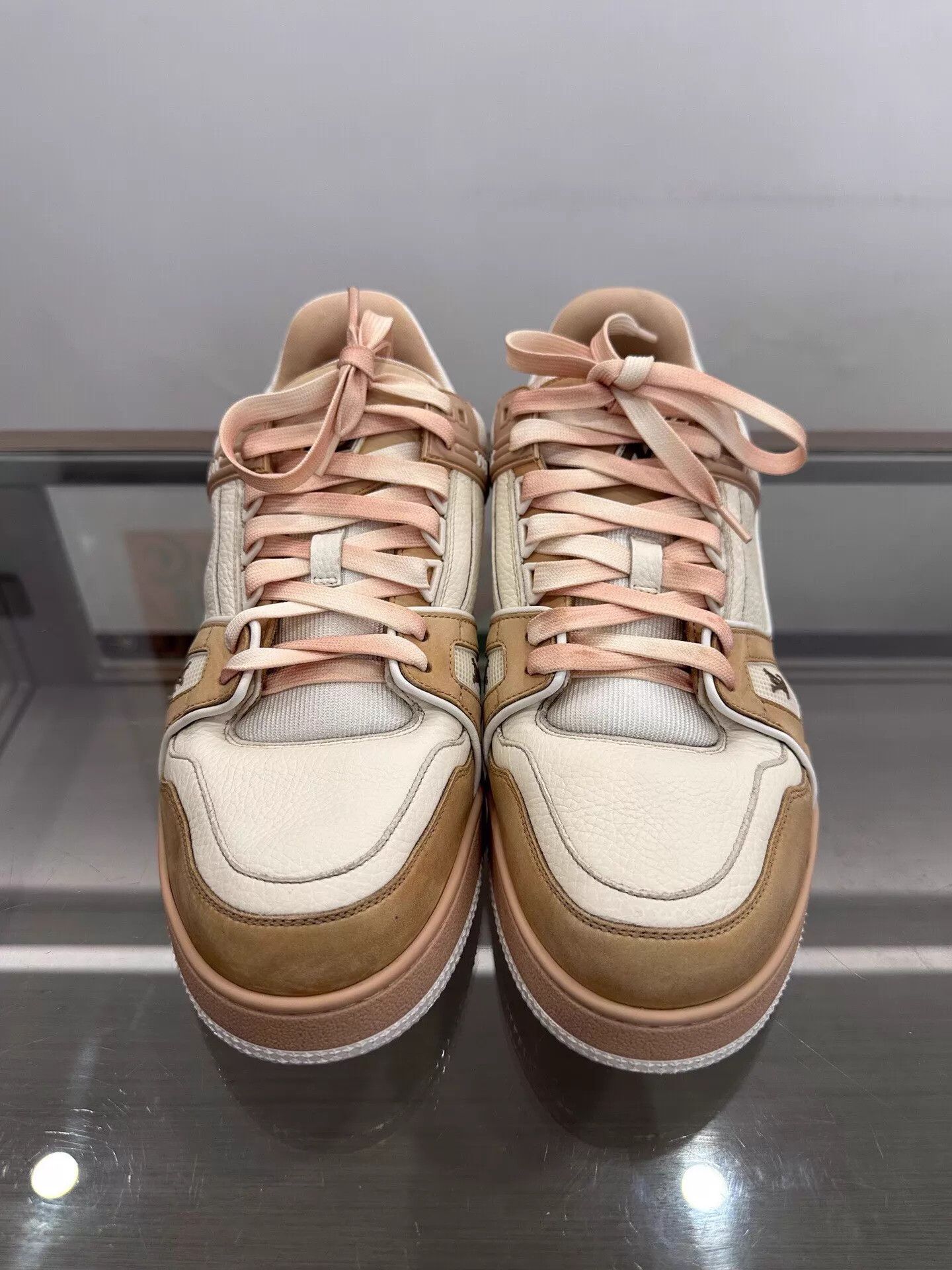Louis Vuitton LV men's pink brown colorblock Trainer 8/42 side embossed Size US 9 / EU 42 - 3 Thumbnail