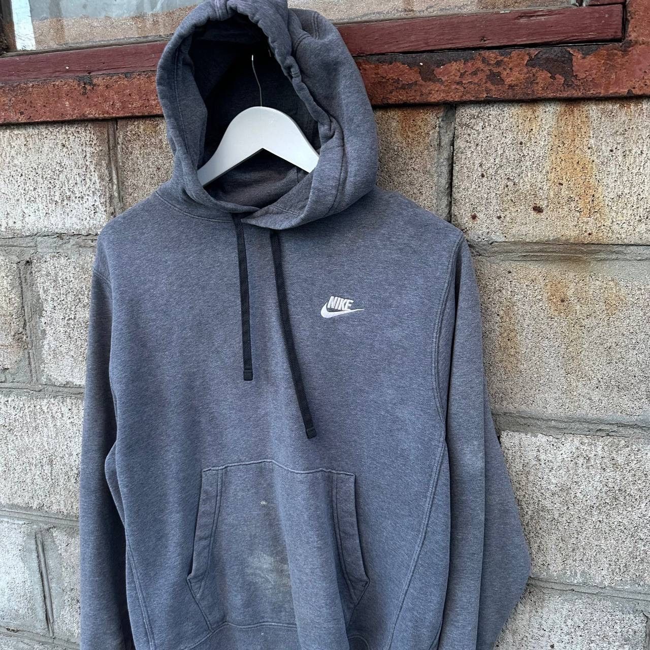 Nike Vintage Nike Hoodie Small Logo Size M Y2K 00s Trashed SK8 Size US M / EU 48-50 / 2 - 6 Thumbnail