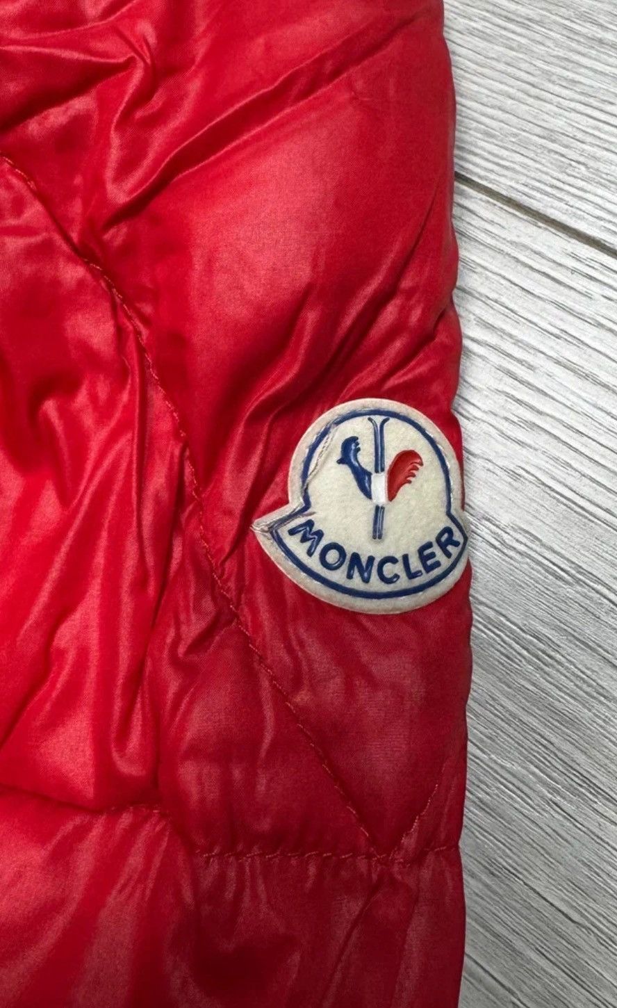 Moncler Vintage Moncler Grenoble Puffer Down Blue Red 80S Size US L / EU 52-54 / 3 - 5 Thumbnail